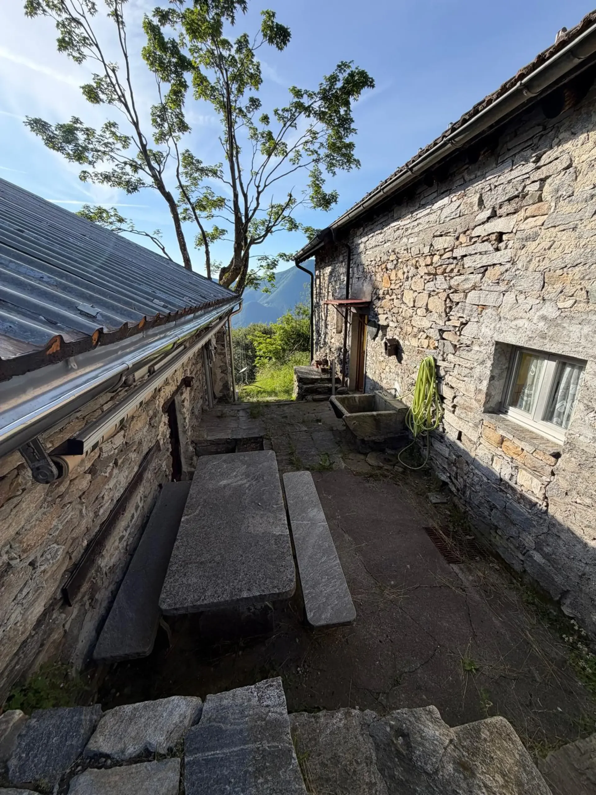 Vollständig Ausgebautes Rustico am Monte Comino