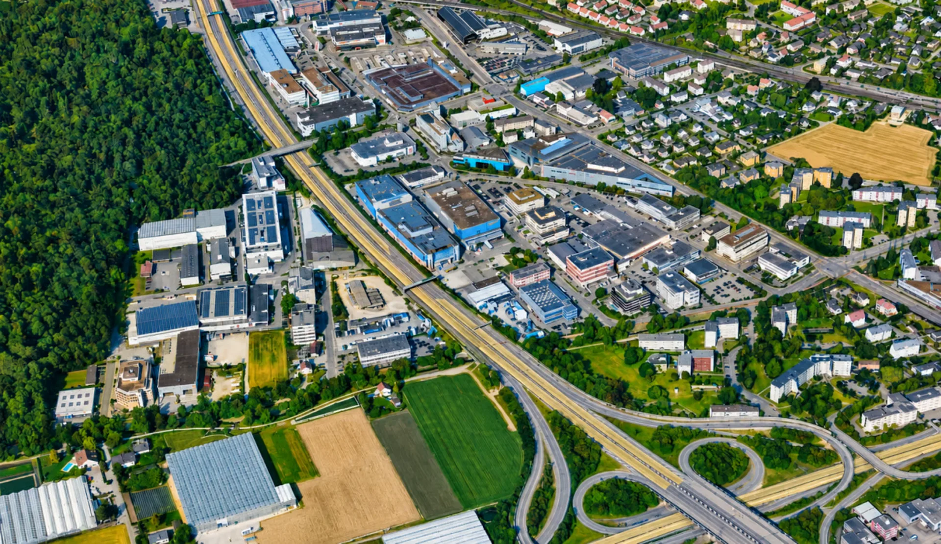 RENDITELIEGENSCHAFT MIT ATTRAKTIVEM NEUBAUPOTENTIAL