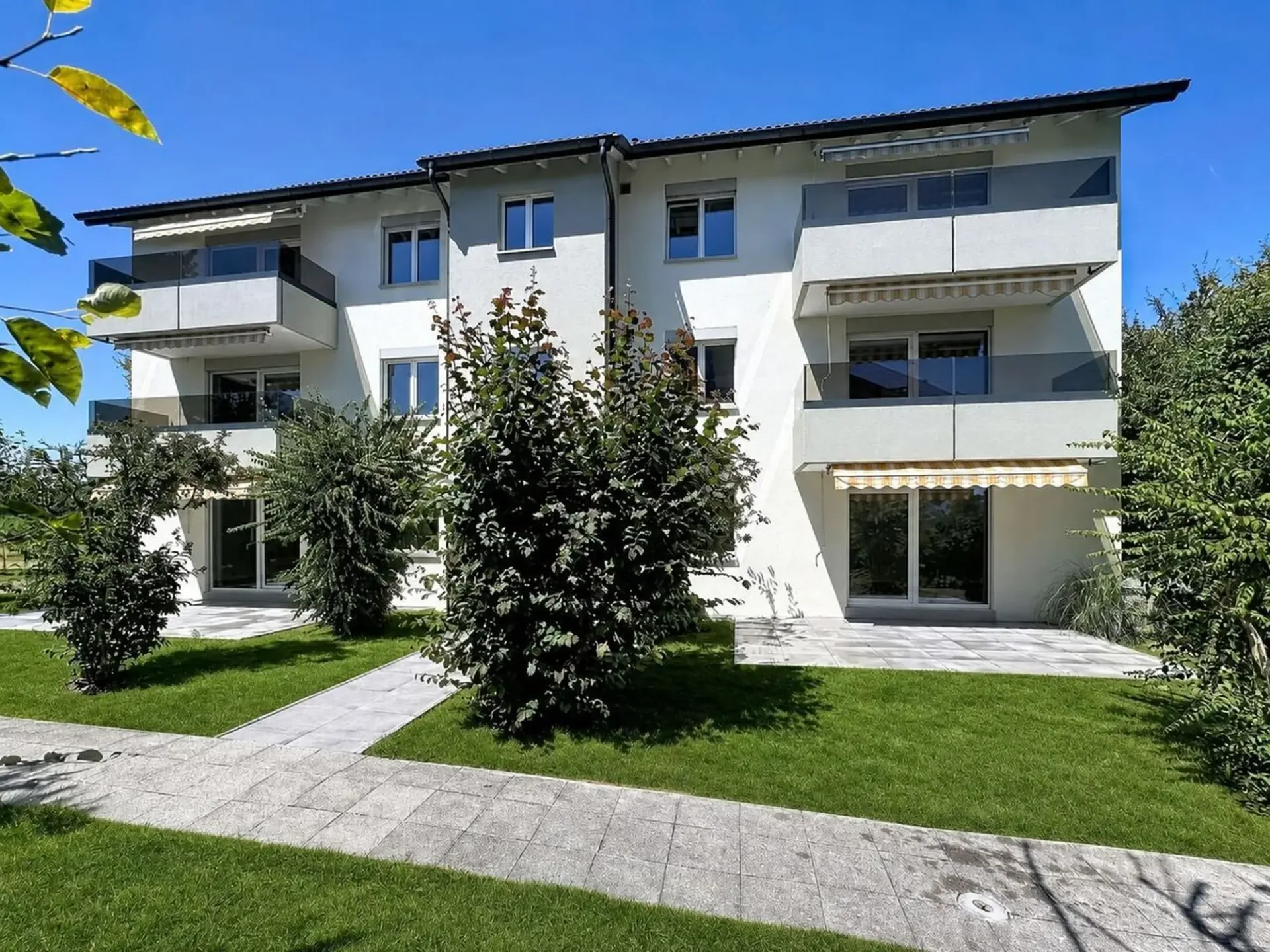 Très bel appartement rénové de 4.5 pces avec jardin
