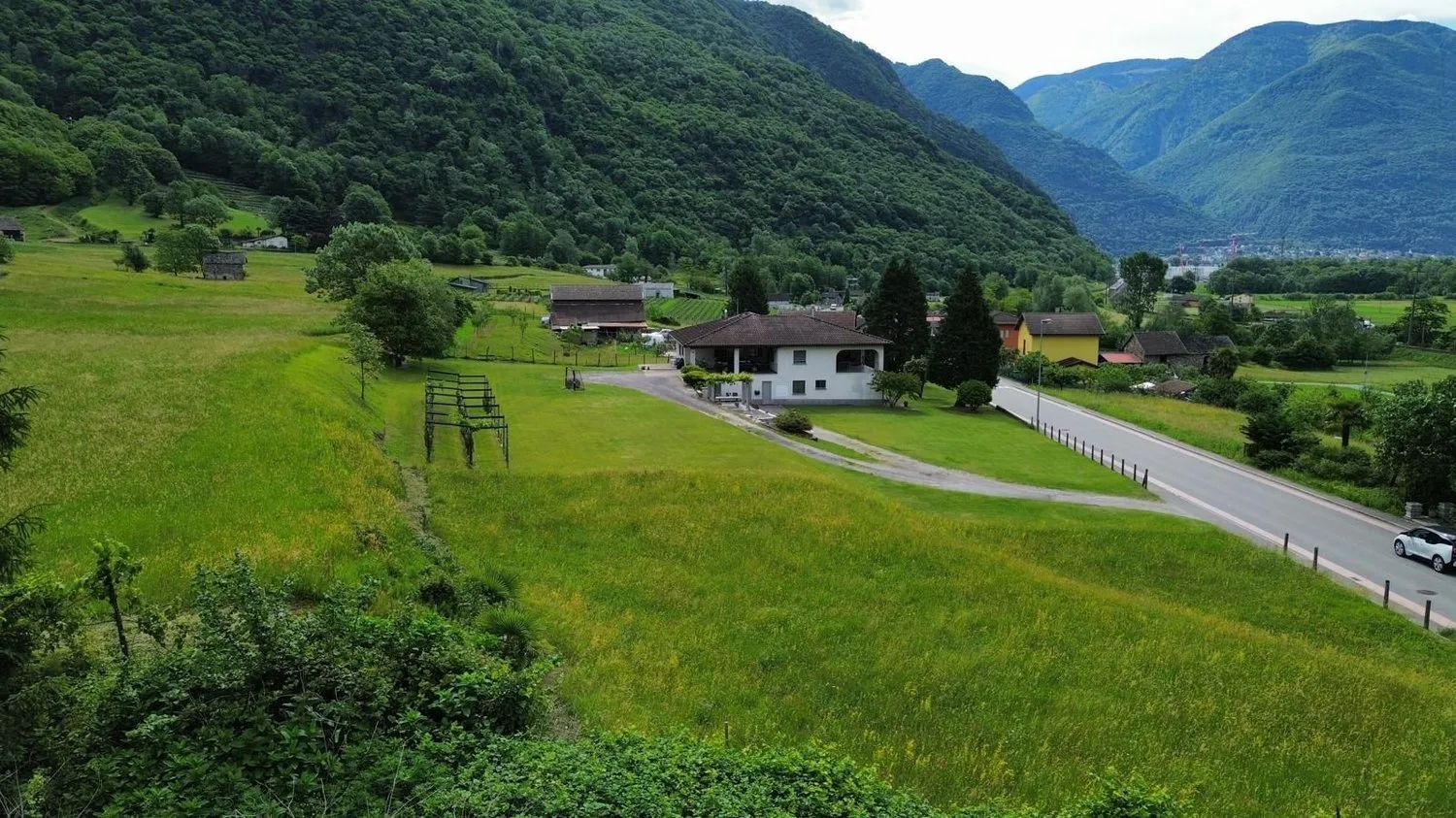 Terrain constructible avec potentiel à Claro
