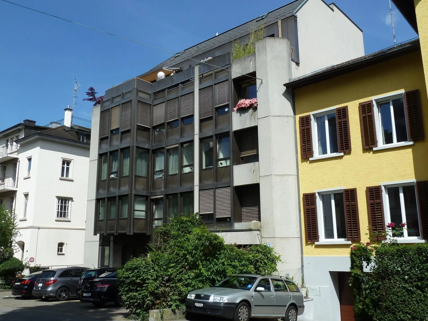 Espace commercial dans le Zürcher Seefeld avec 9 bureaux individuels