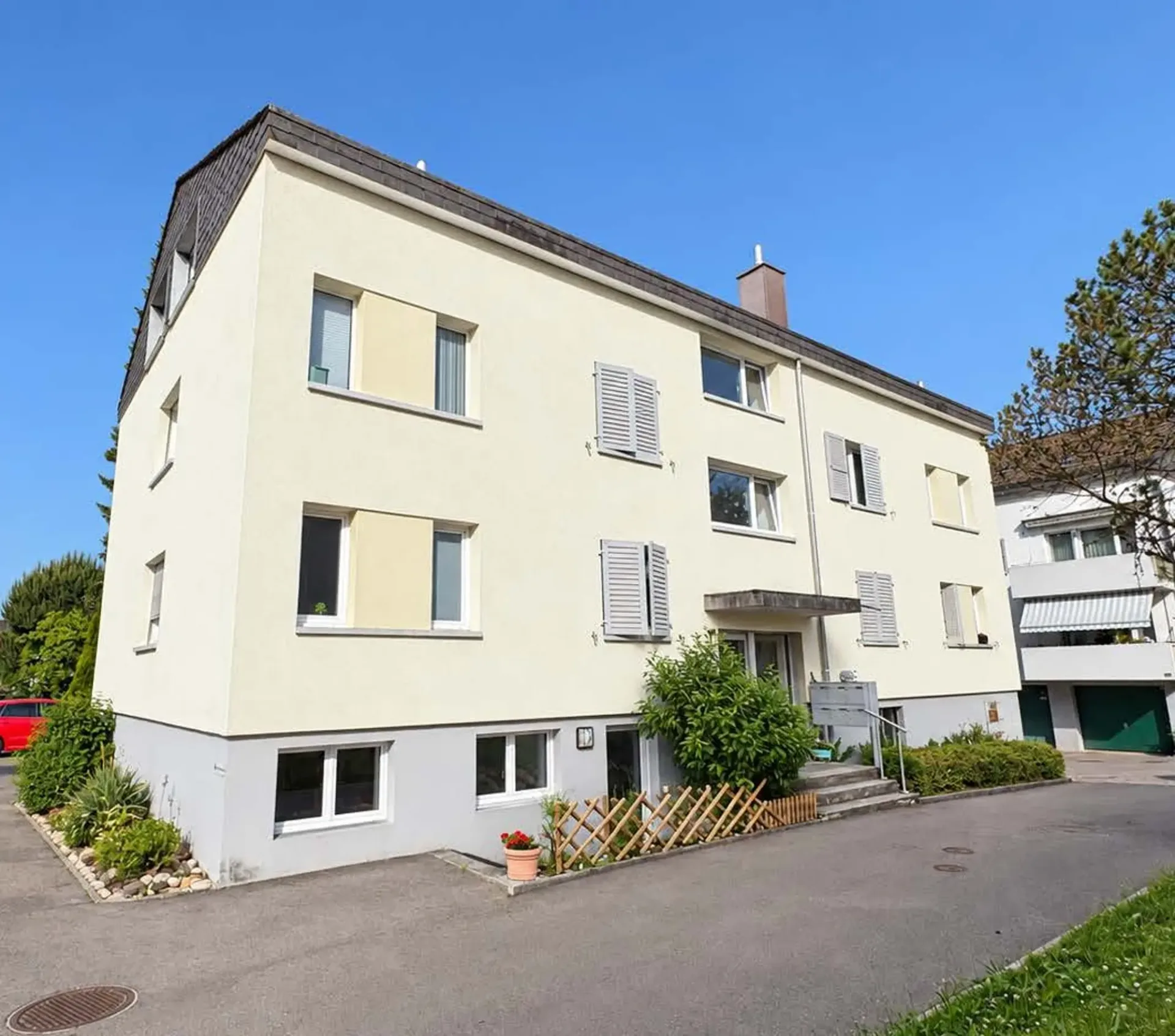 Helle, renovierte Wohnung mit angenehmer Nachbarschaft...