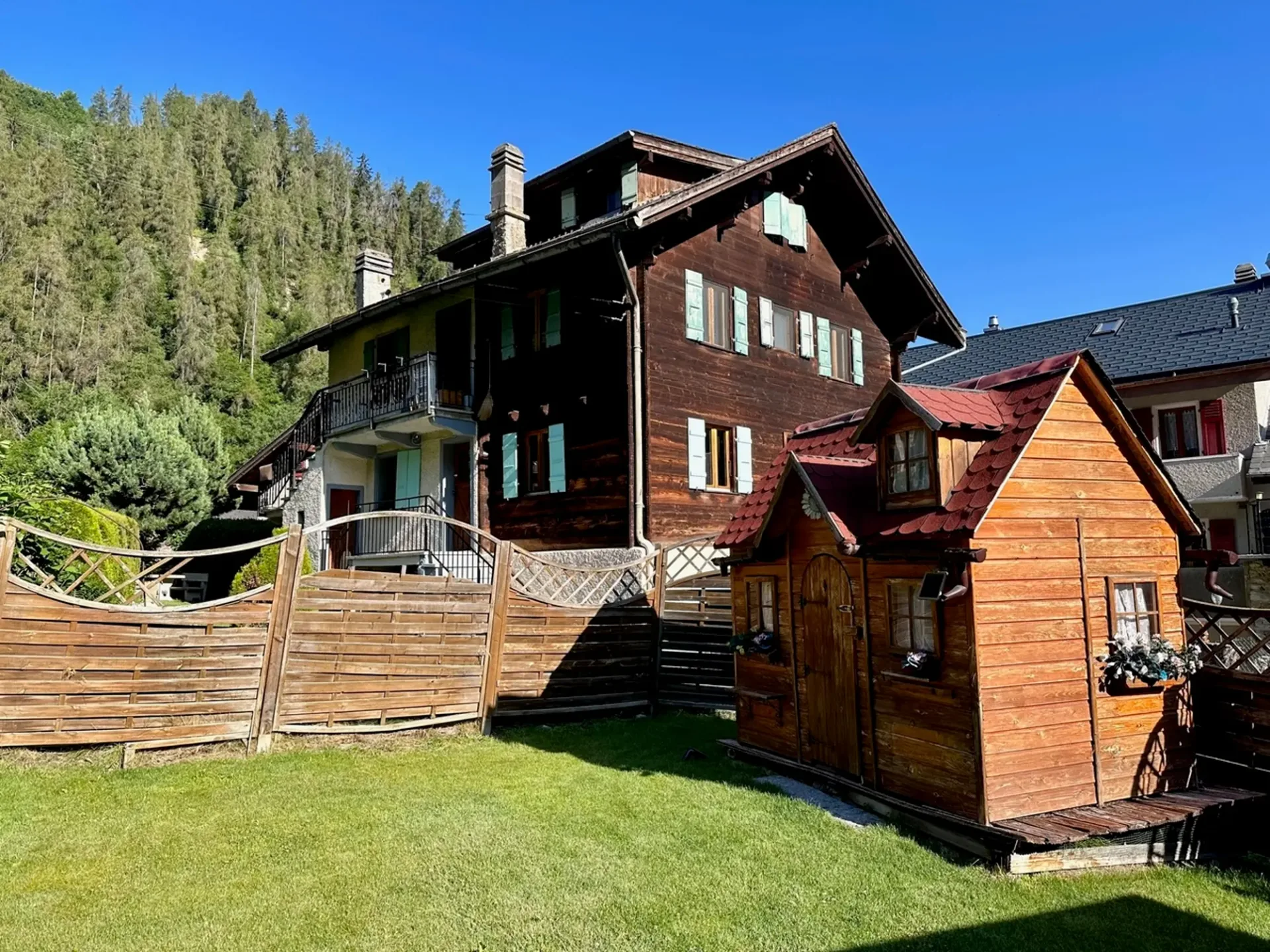 Une demi-maison villageoise 5,5 pces avec beaucoup de charme à Nendaz