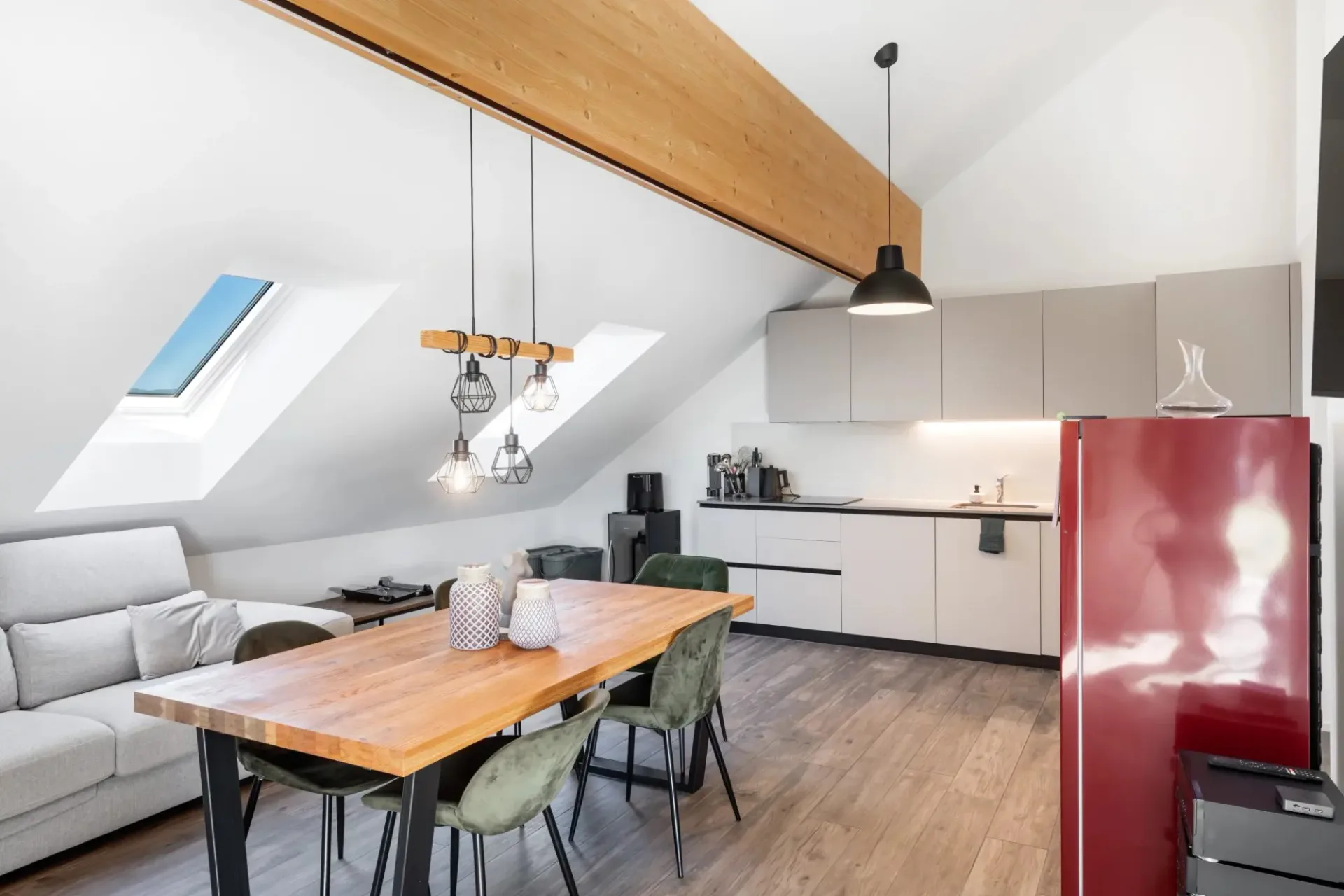 Helles Büro mit Südbalkon und Seeblick