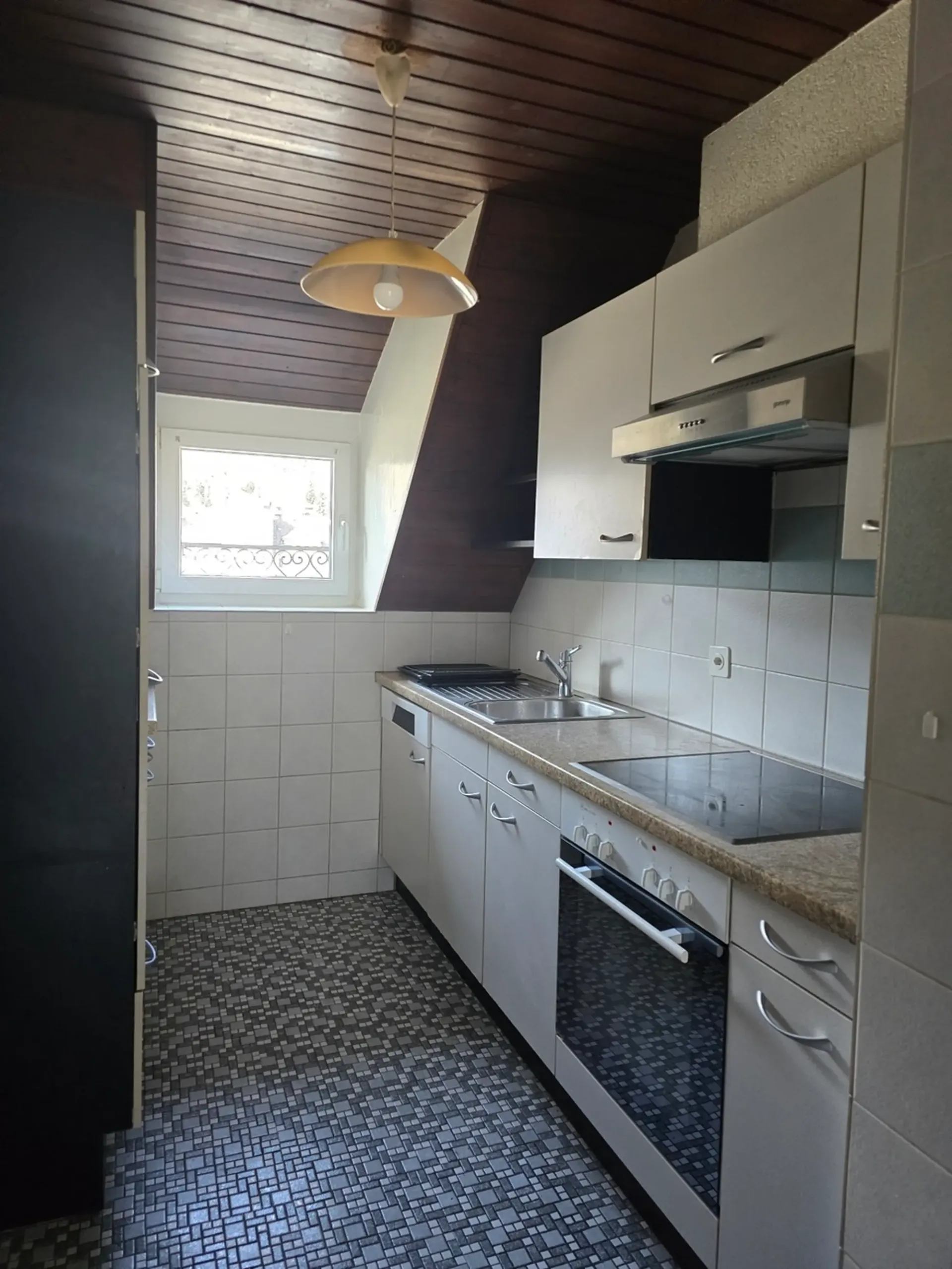 Dachgeschoss-Duplex mit Charme!