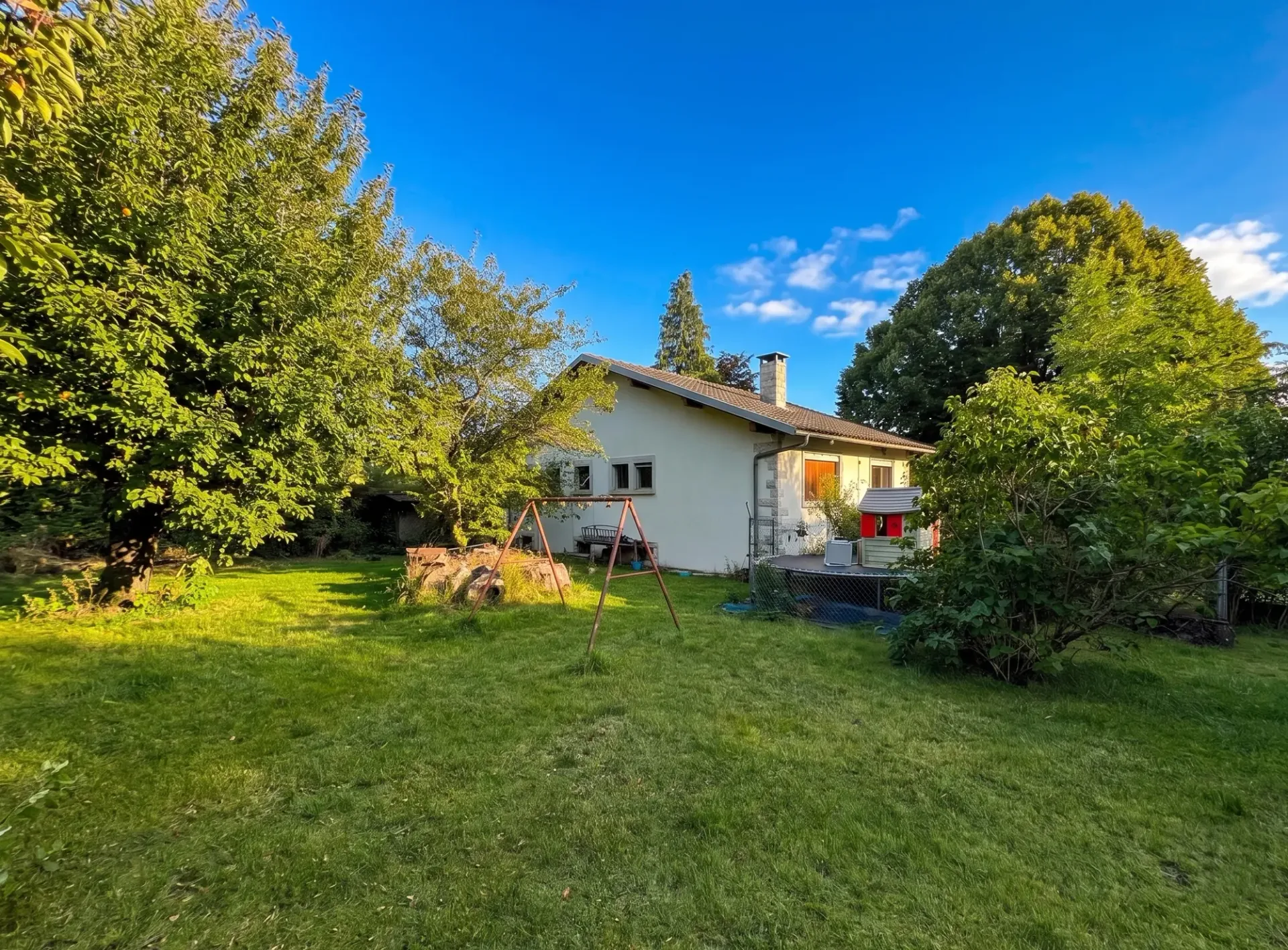 Einfamilienhaus in CROZET (01170) - 590 000 EUR FAI