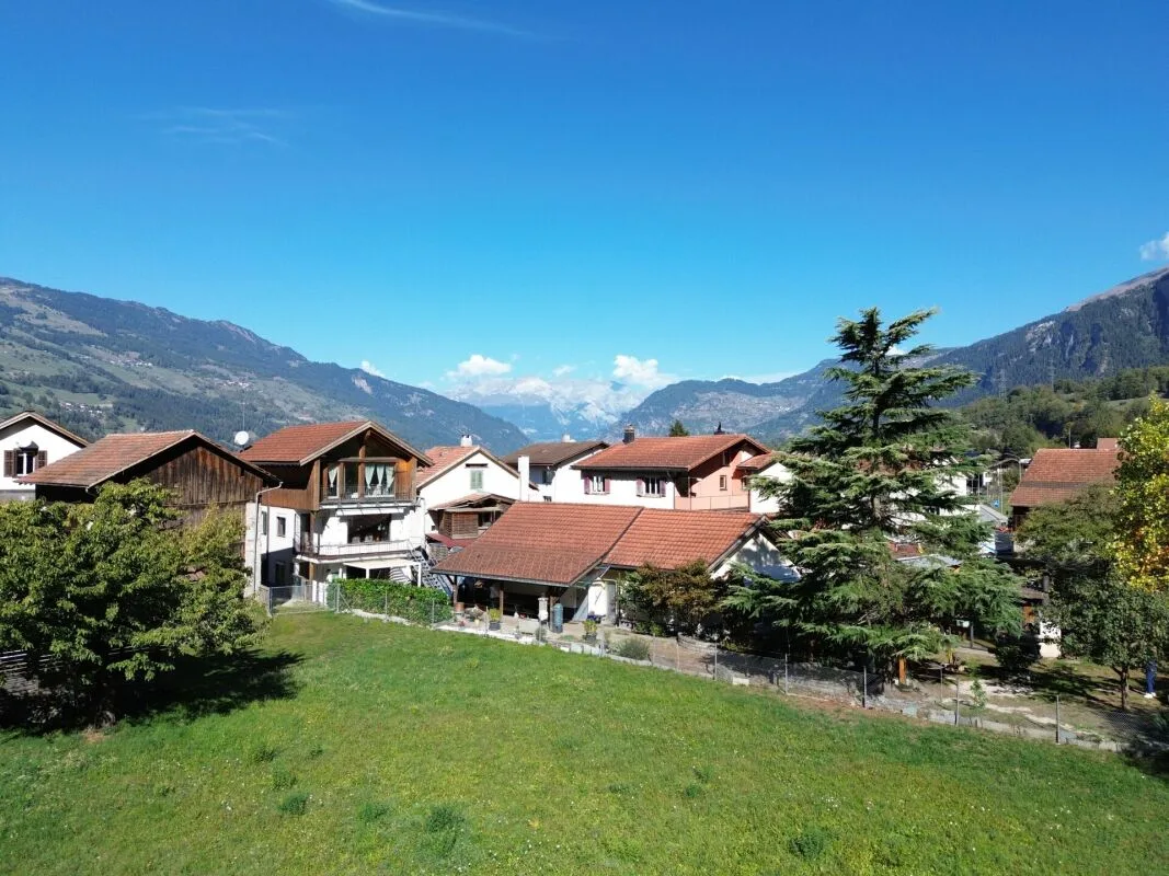 Casa unifamiliare con dependance e grande giardino
