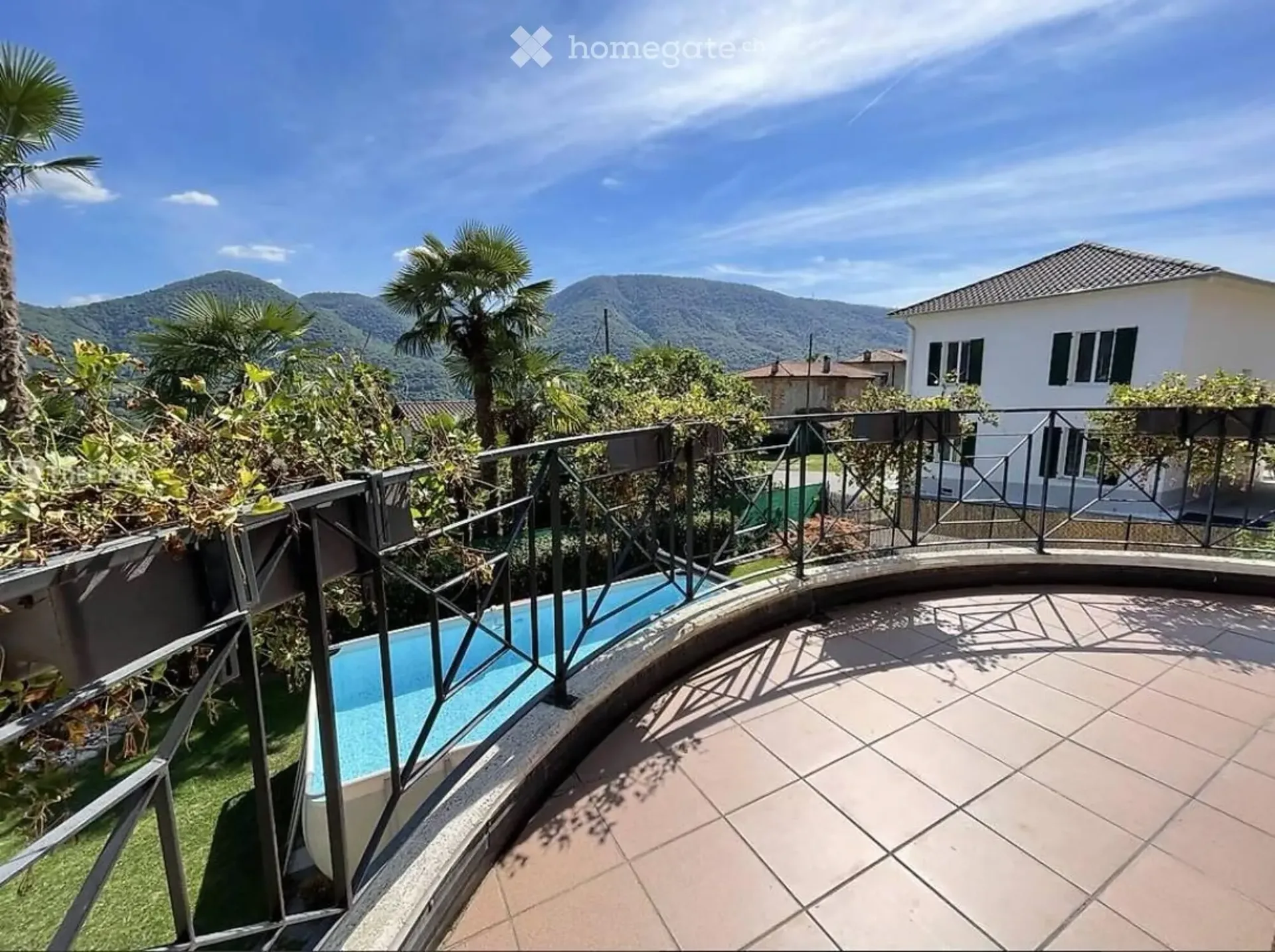 Belle villa de 7,5 pièces avec jardin privé à Monteggio
