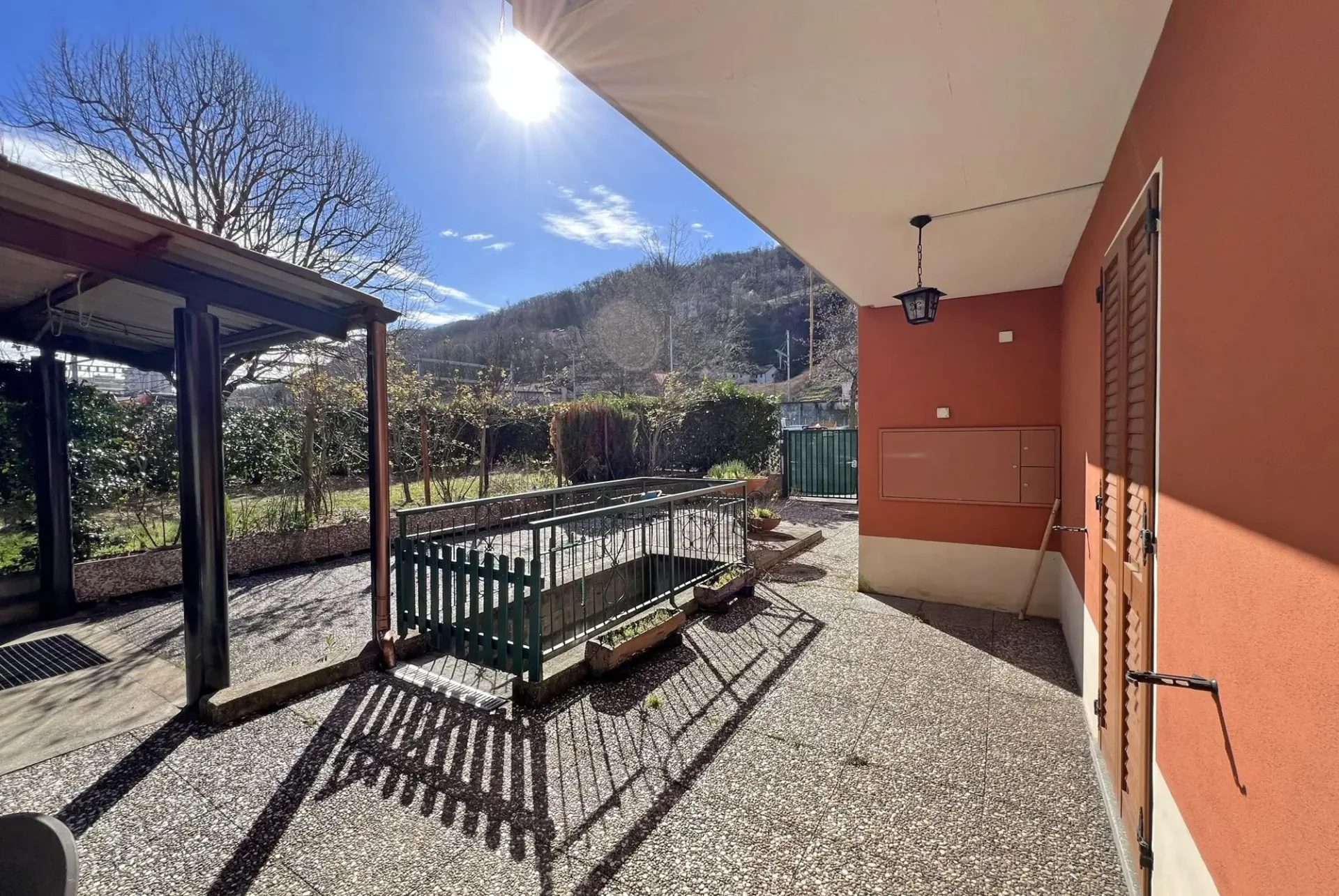 Schönes Einfamilienhaus mit 4.5 Zimmern und Garten in Chiasso