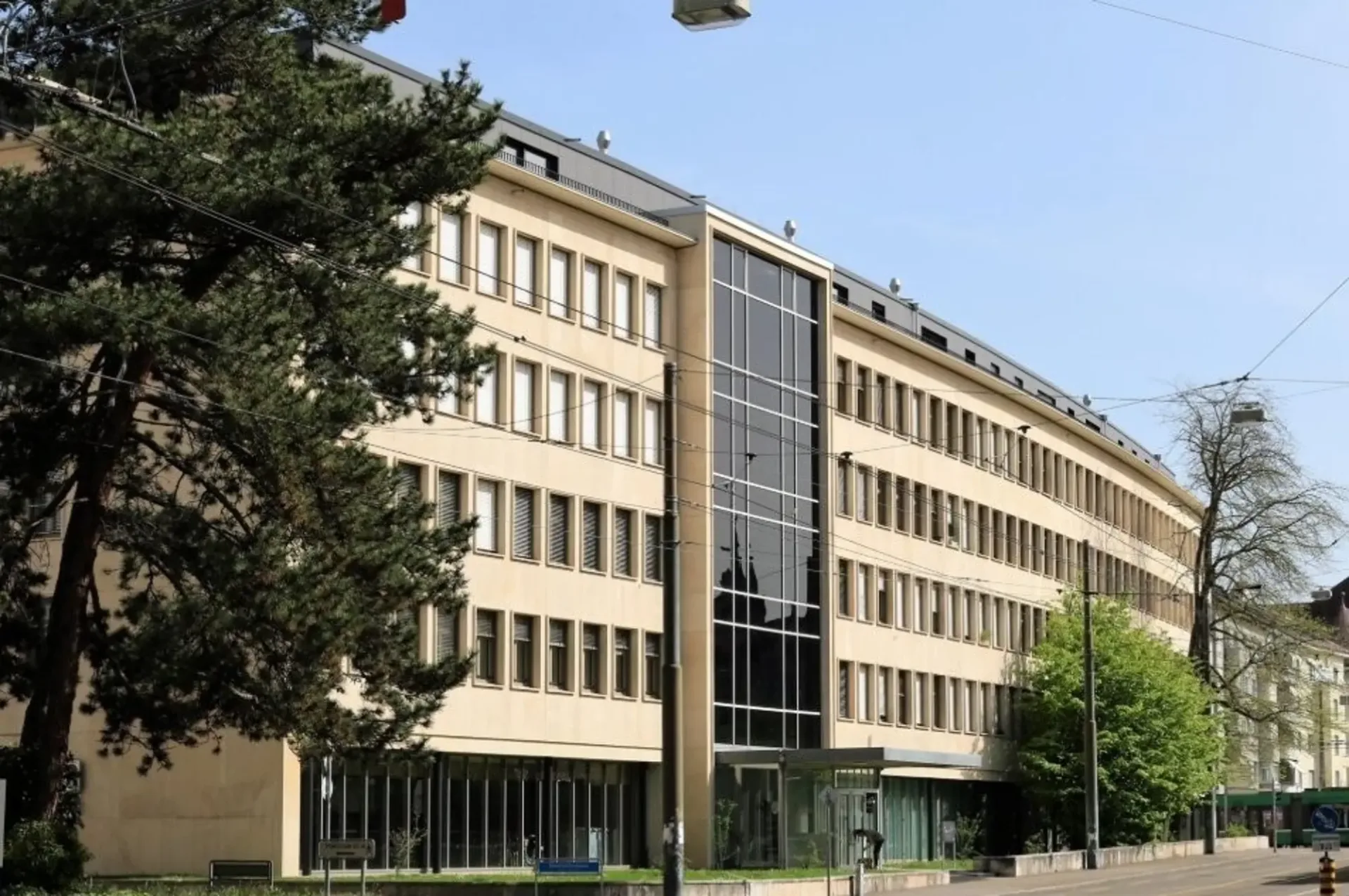 Vivere con vista panoramica nel popolare quartiere di Klybeck!