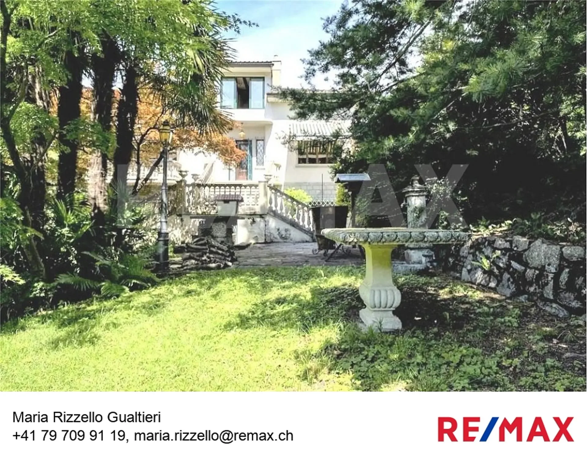 Villa von hohem Wert mit Park und Tennisplatz