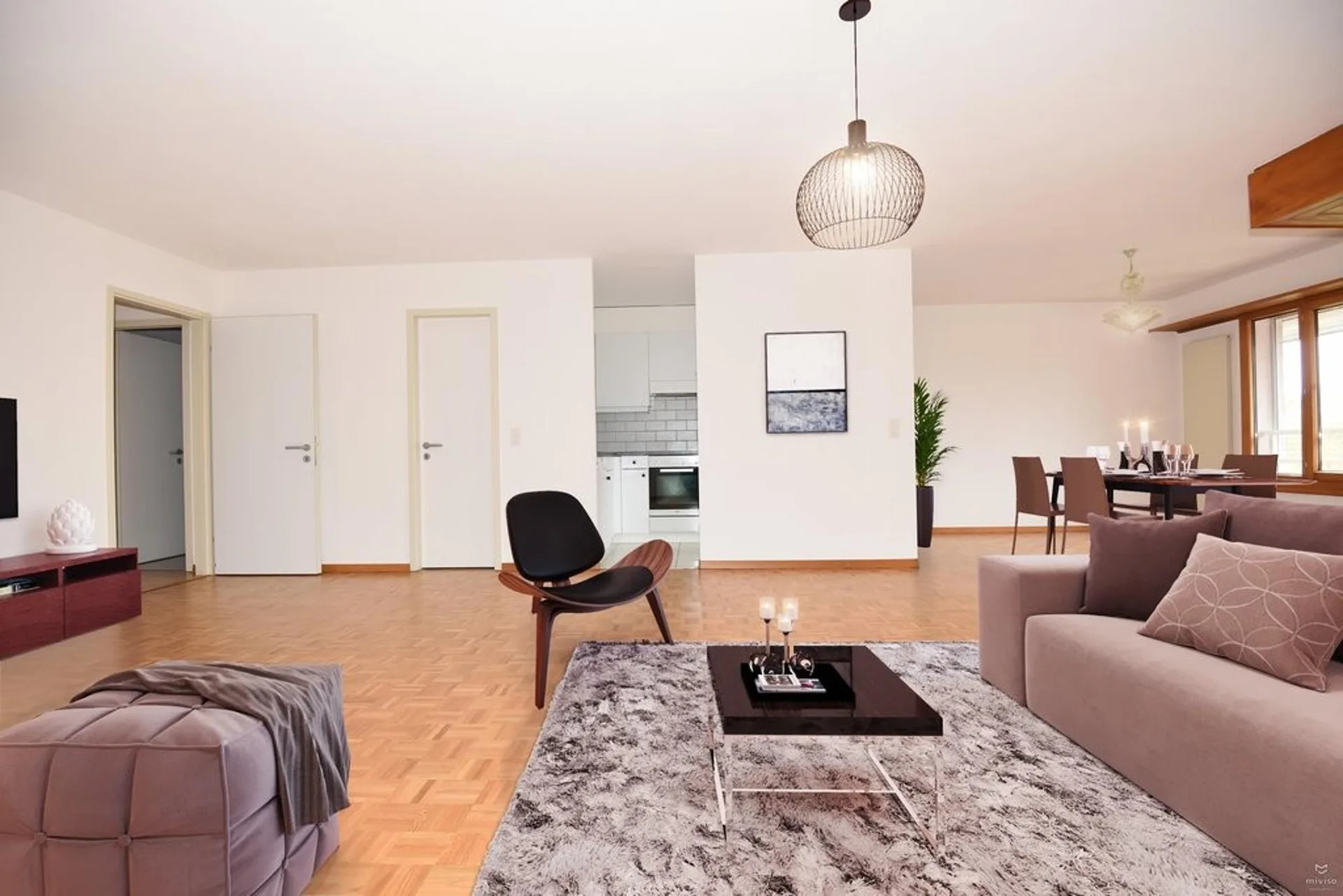Schönes 3-Zimmer-Apartment mit 102 m2 und Balkon