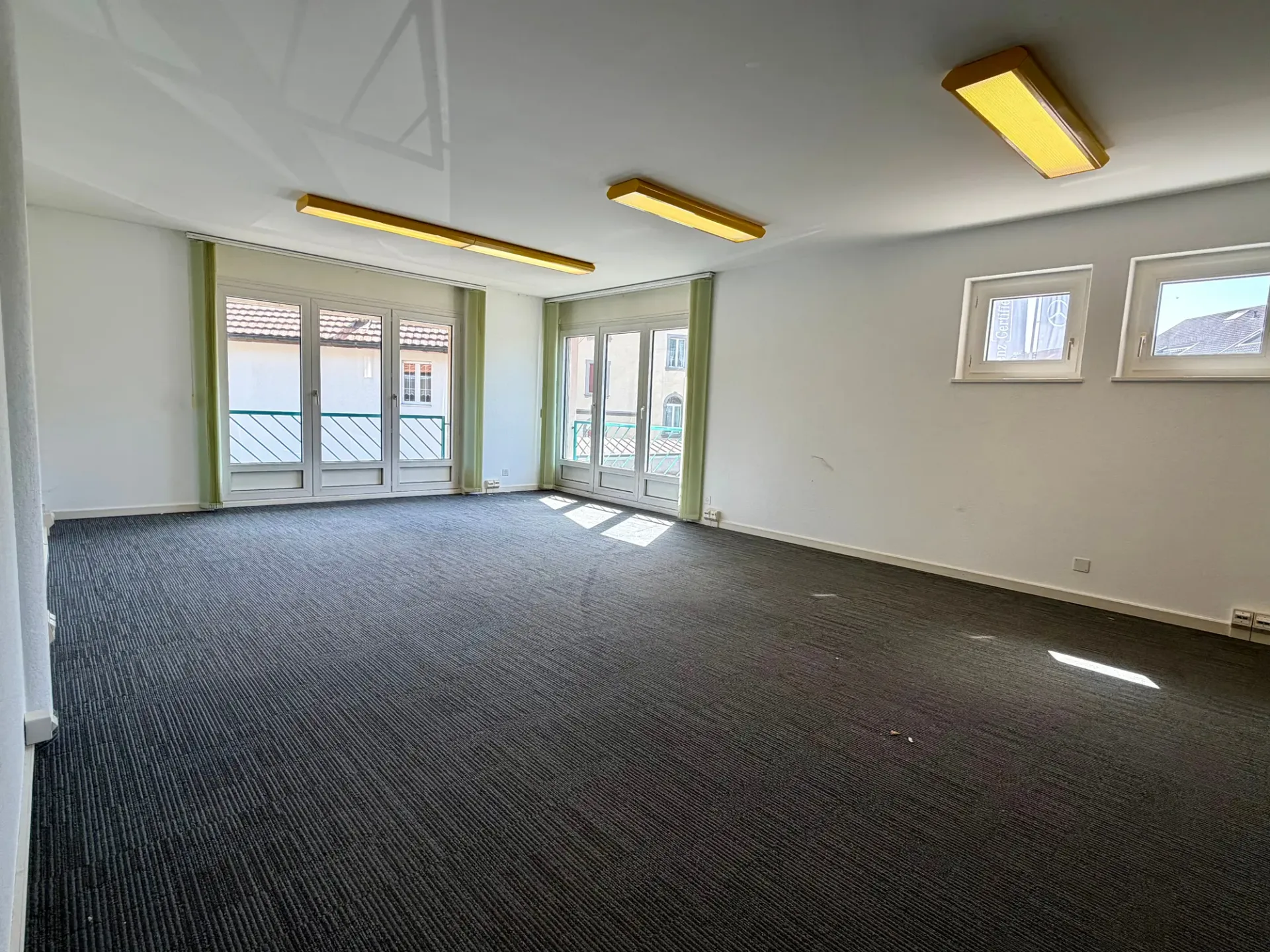 Büro mit viel Platz zur Miete in Payerne – 5 Räume, 143 m²