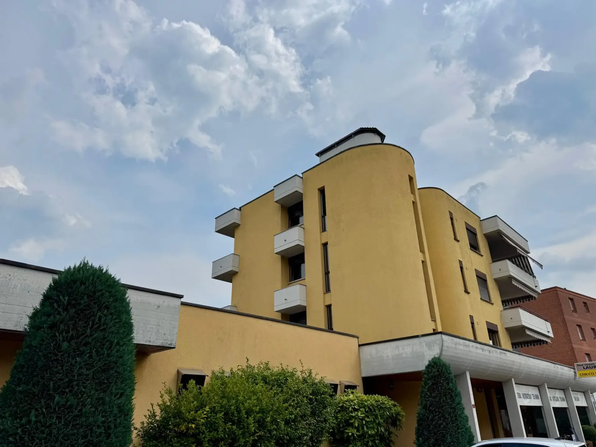 Caslano – Großes Büro/Studio von 130 m² – Keine Nachzahlung von Spesen am Jahresende