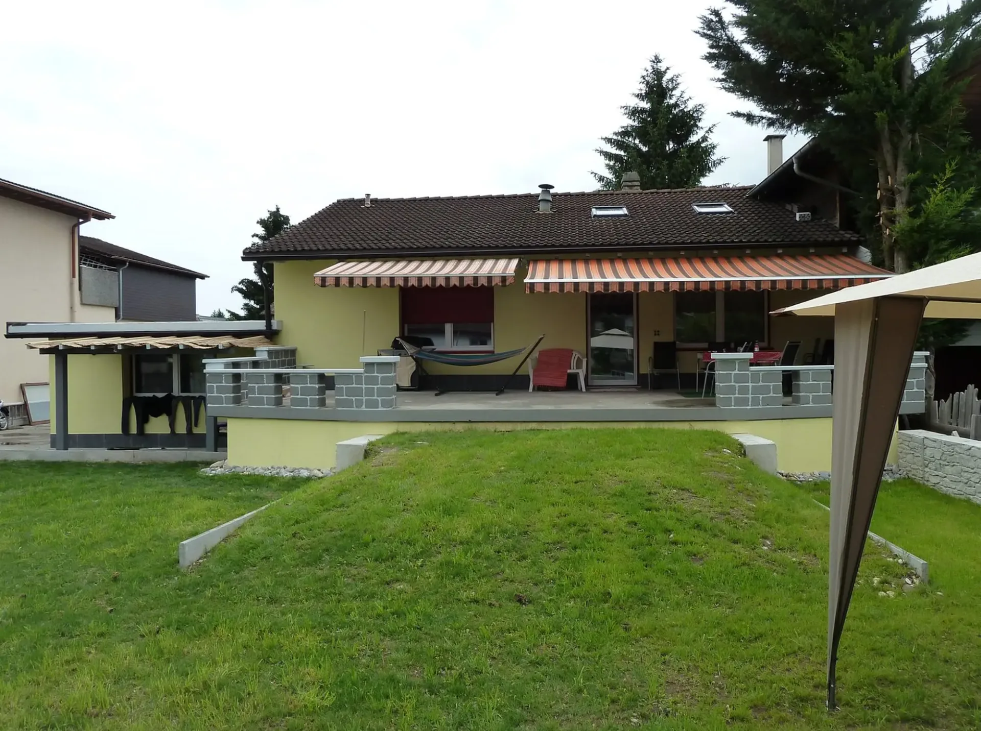 Einfamilienhaus mit Garten und Galerie