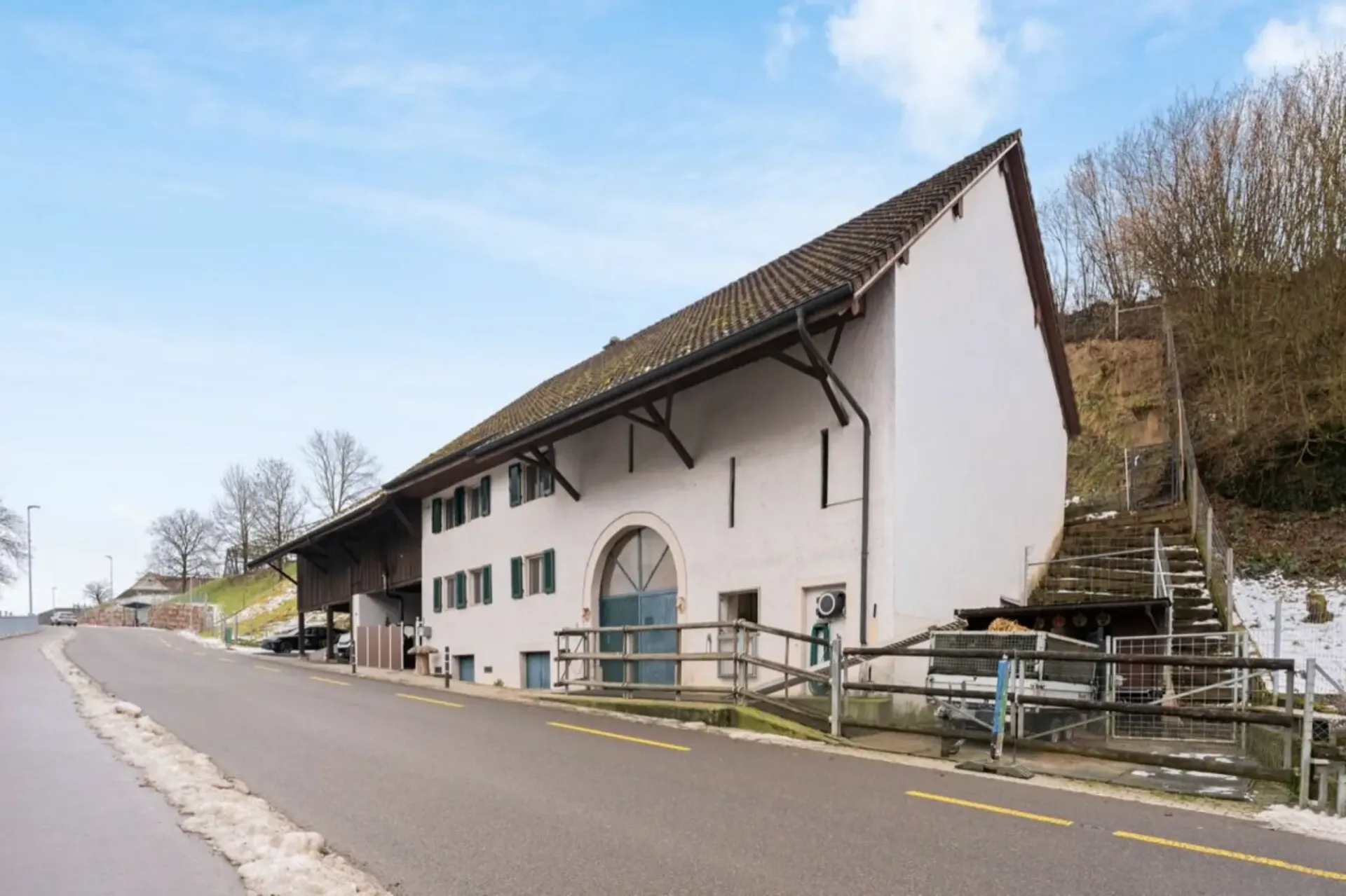Möchten Sie Wohnungen bauen? Und gleichzeitig in einem renovierten und modernen EFH wohnen? Da sind Sie genau richtig!