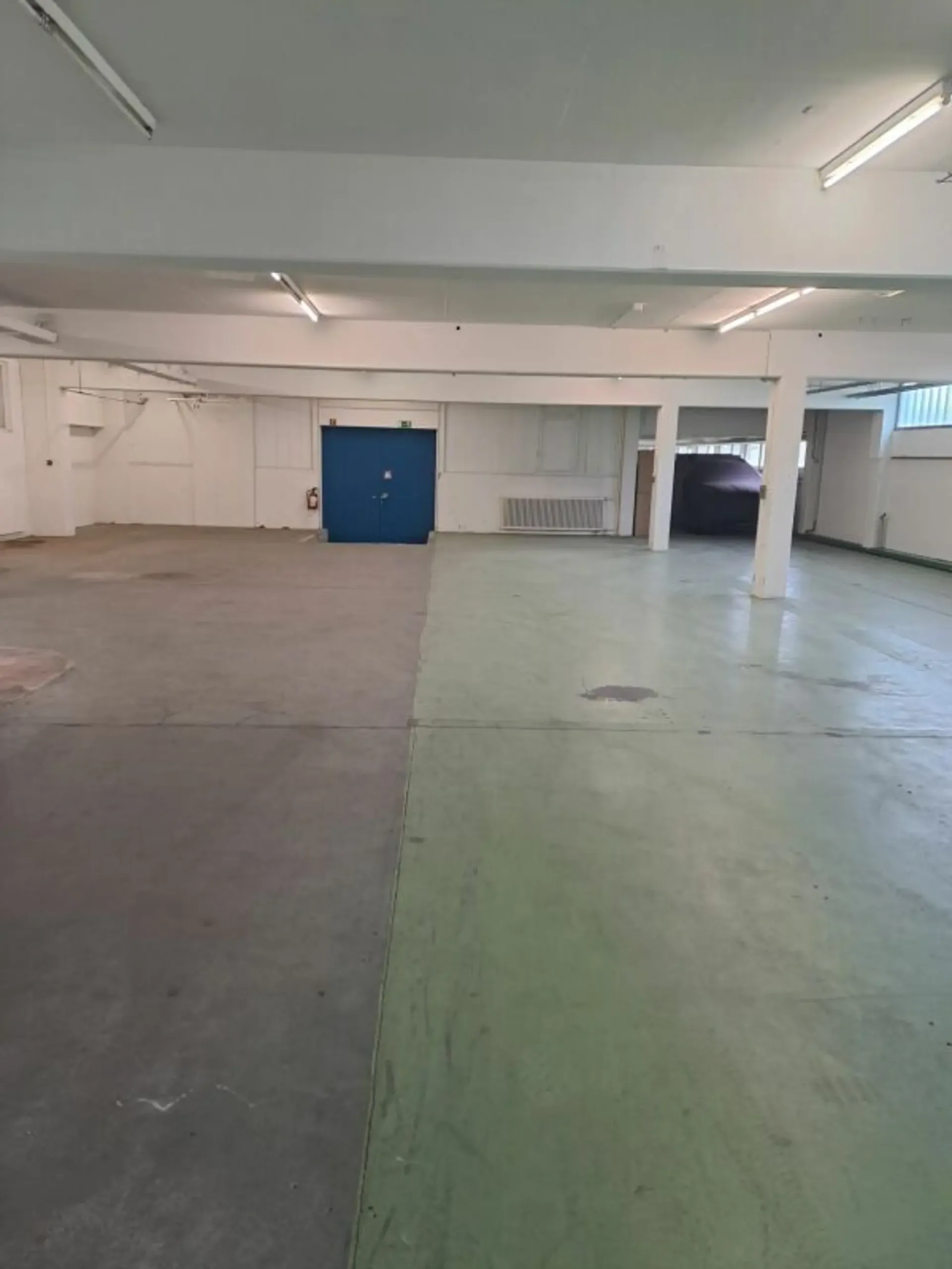 Grand espace de stockage (413 m²) à l'ouest de St-Gall