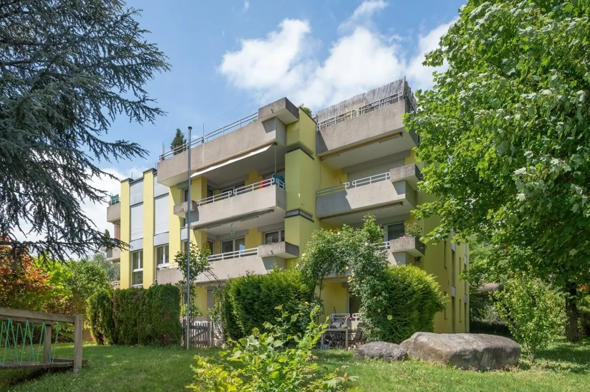 Attika-Wohnung mit grosser Terrasse und Fernsicht