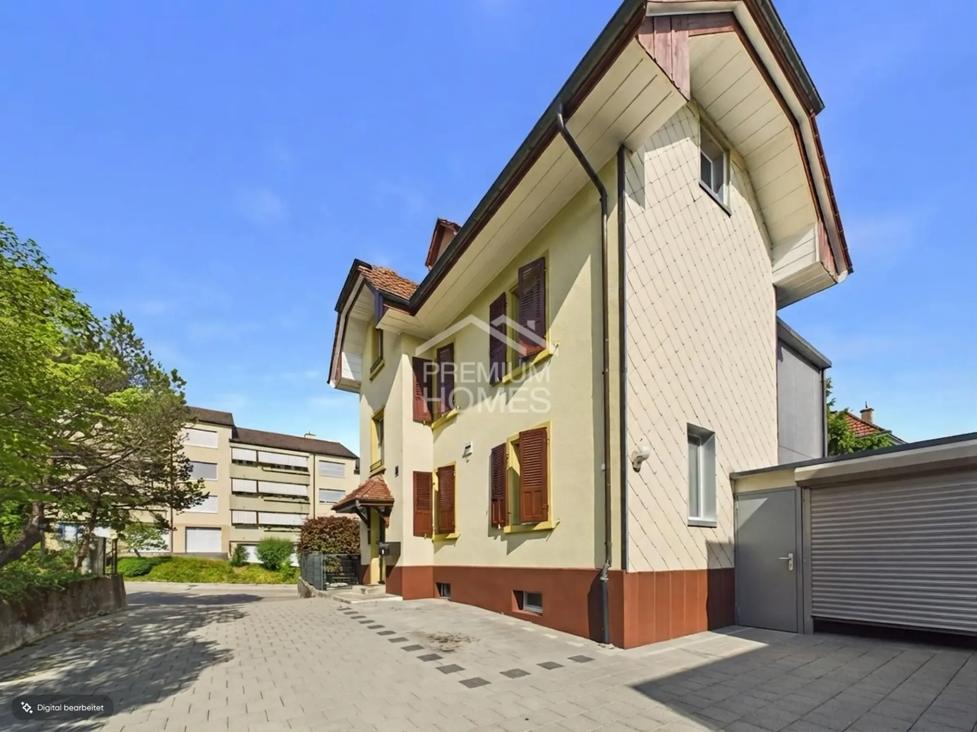Exklusives Familienhaus mit zusätzlicher Wohneinheit, Pool und Doppelg