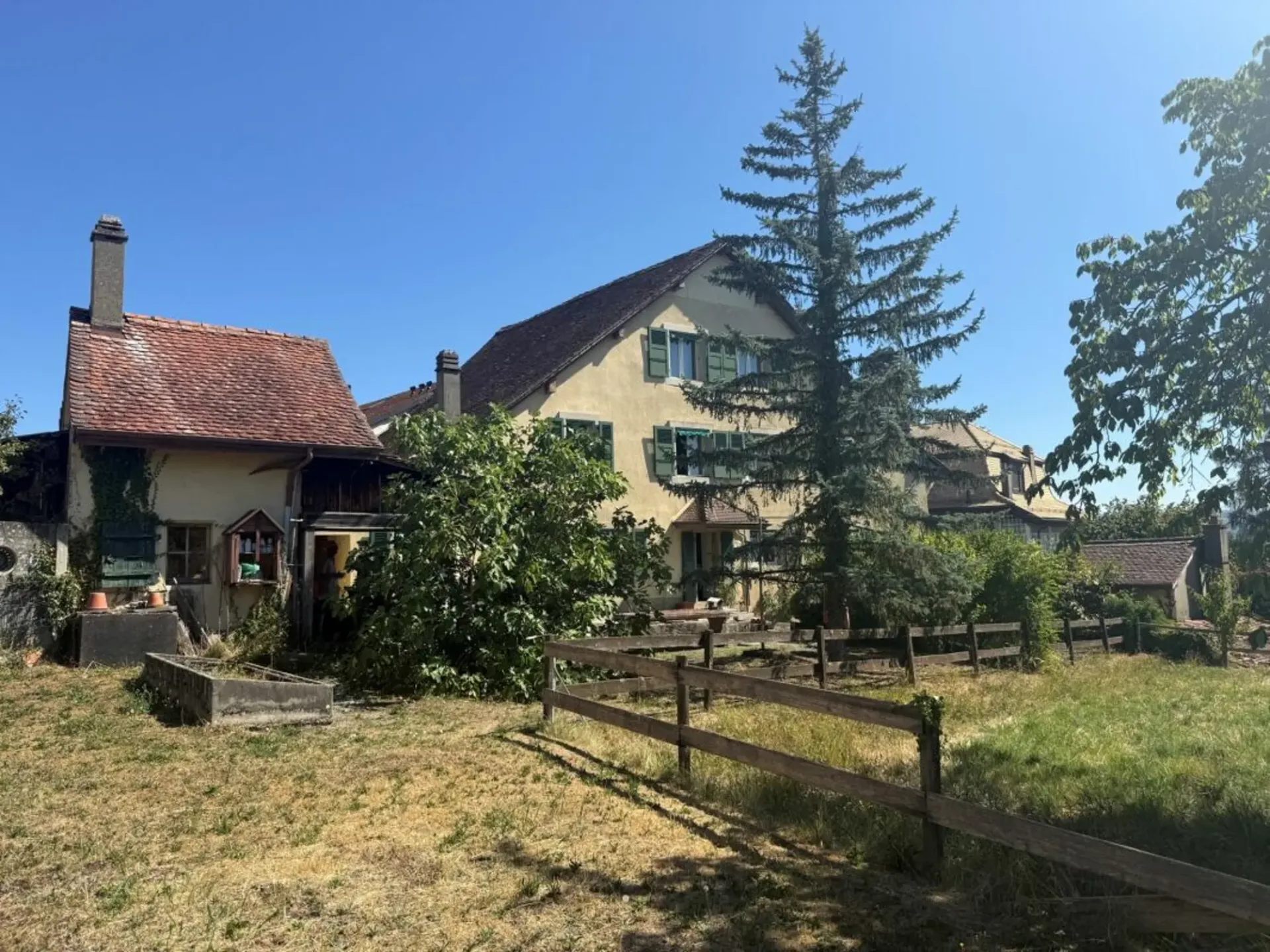 Vicino a Losanna, una casa di villaggio da trasformare completamente