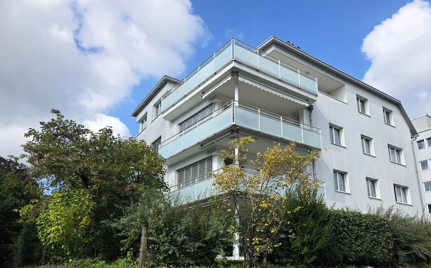Bright 4.5-room apartment with balcony and garage in Dietikon