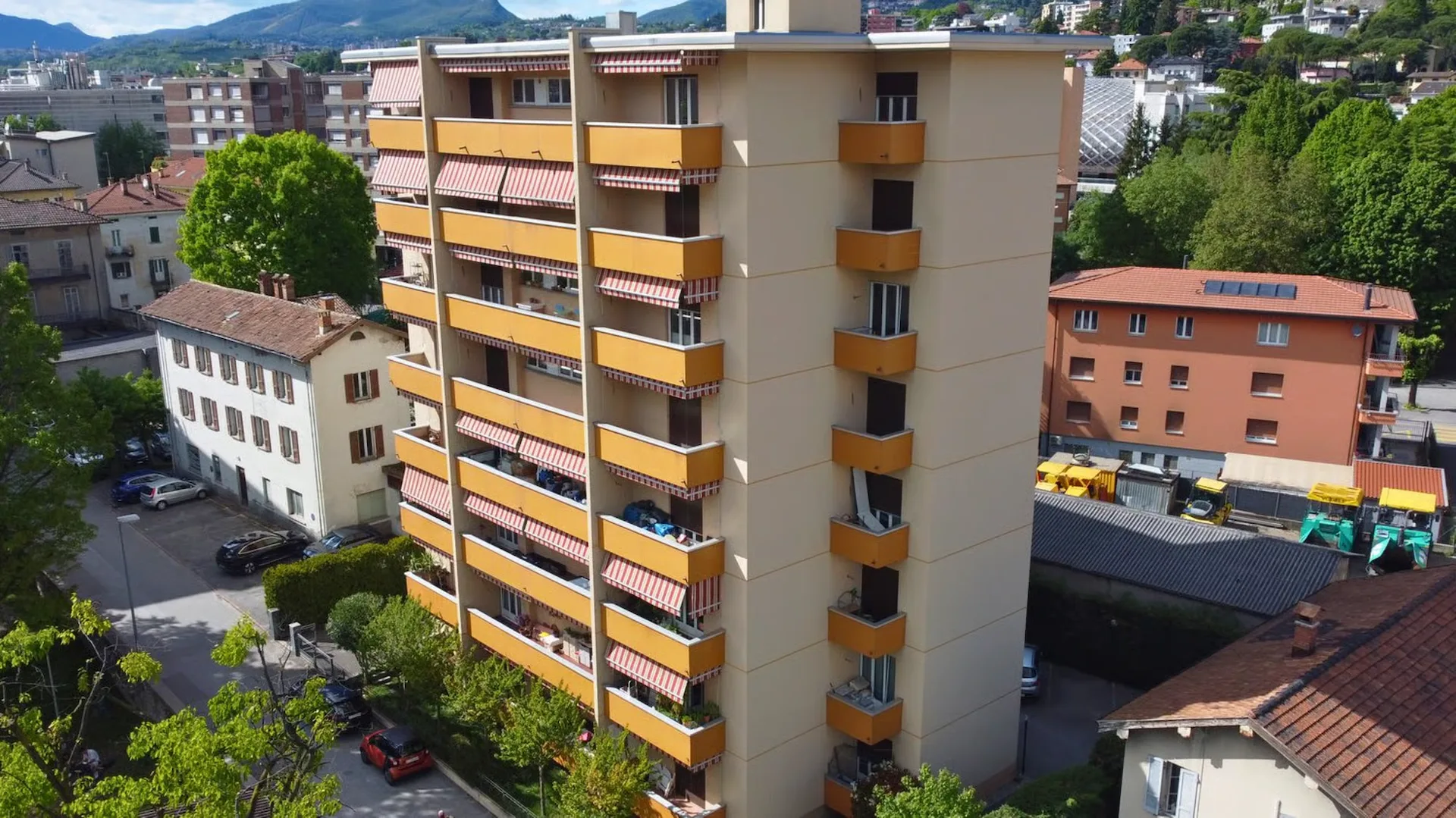 Helllichtes 3.5-Zimmer-Apartment in Chiasso-Zentrum, strategisch günstig und gut erschlossen