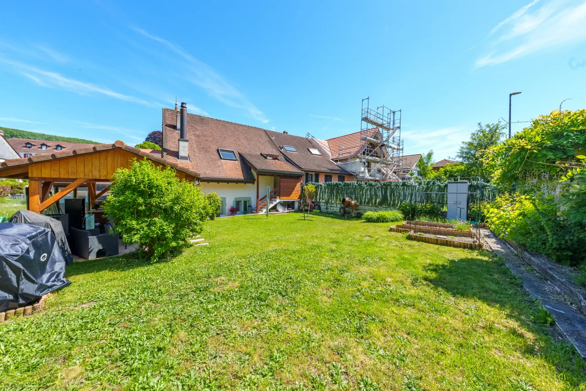 Renovated village house with 2 apartments