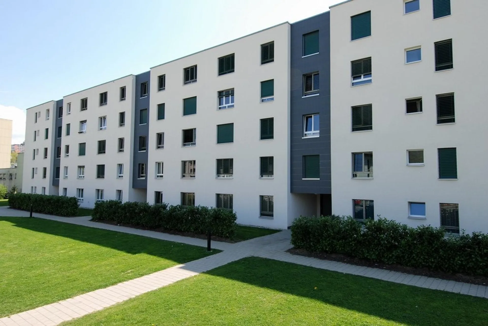 Wohnung mit 5.5 Zimmern im 2. Stock