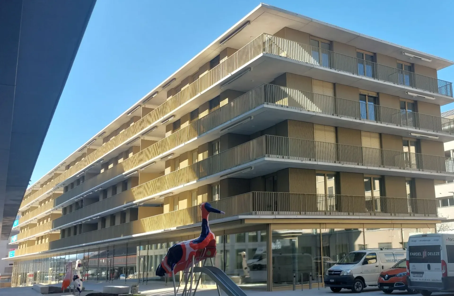 SENSATIONELLES 3 MONATE MIETE FREI Neues Gewerbeobjekt in Sion