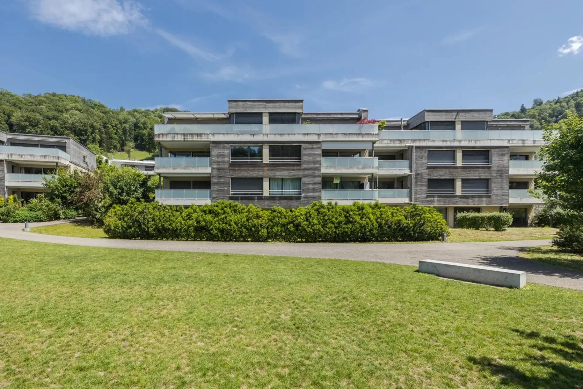 Moderne Attika-Wohnung mit Blick ins Grüne