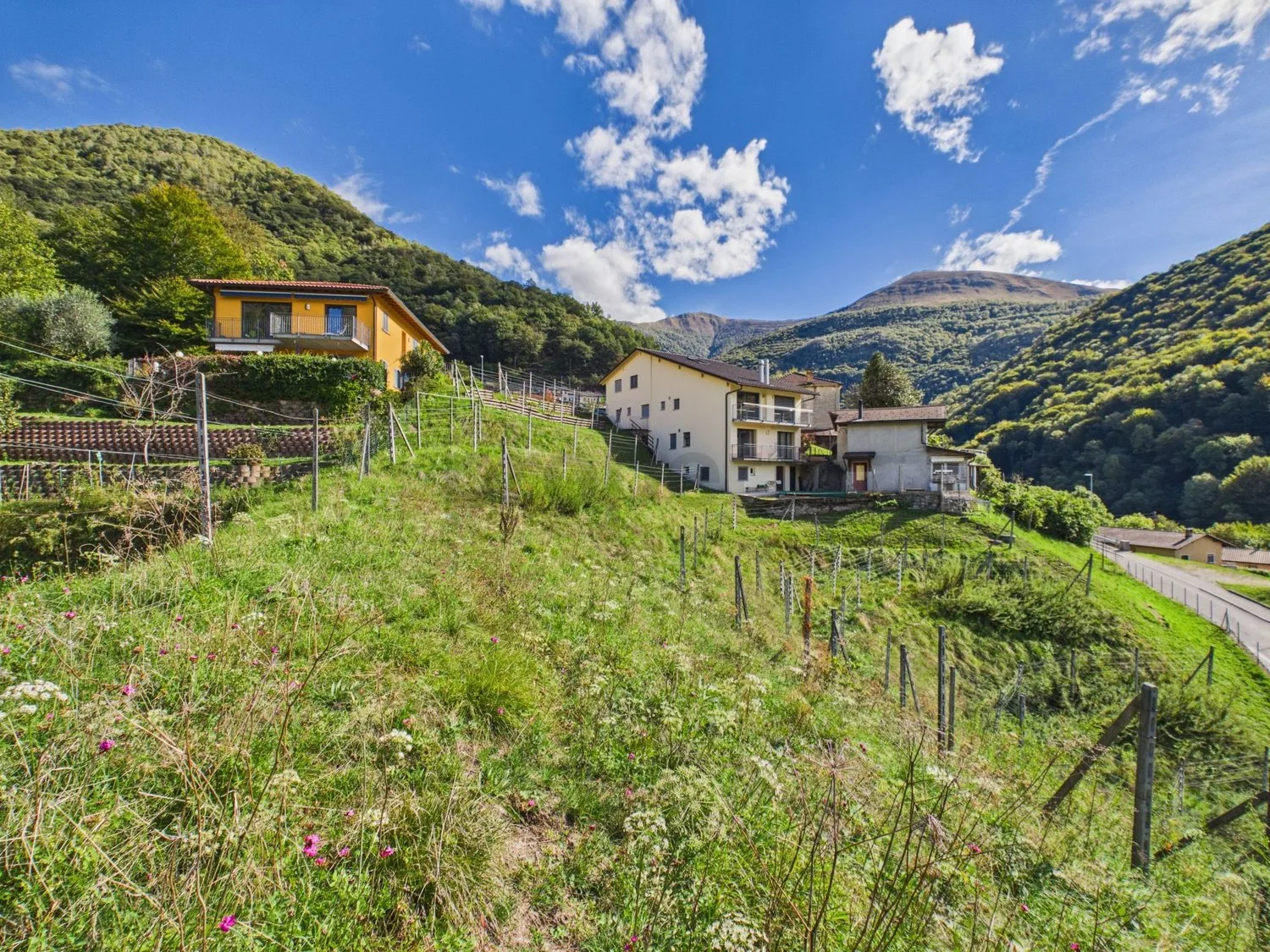 Umfangreiches bebaubares Grundstück von 1'389 m², hohes Potenzial & Panoramalage!