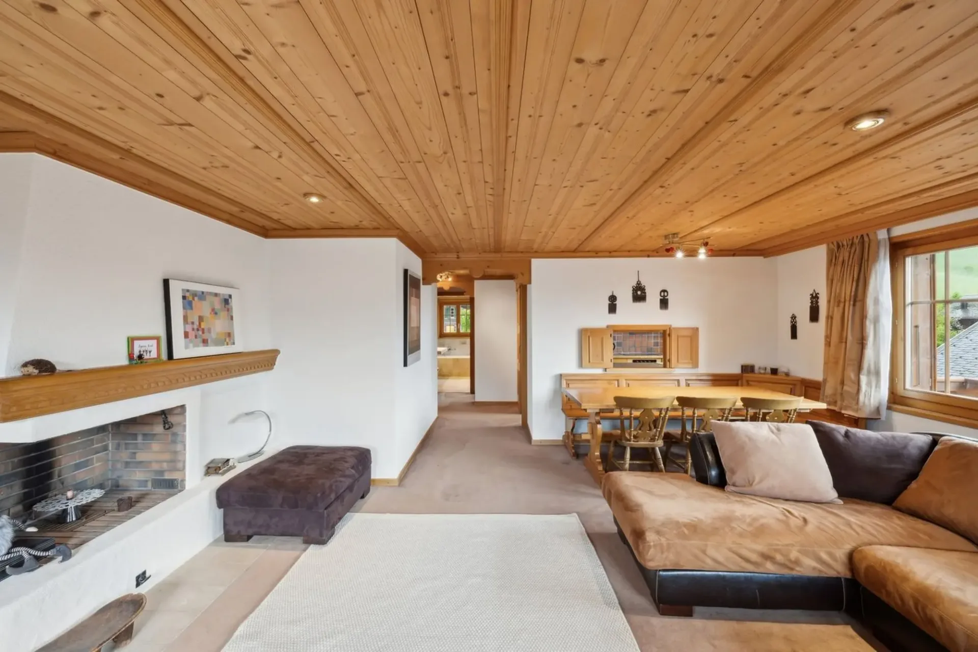 Appartement de caractère, 3 chambres et remarquable potentiel.