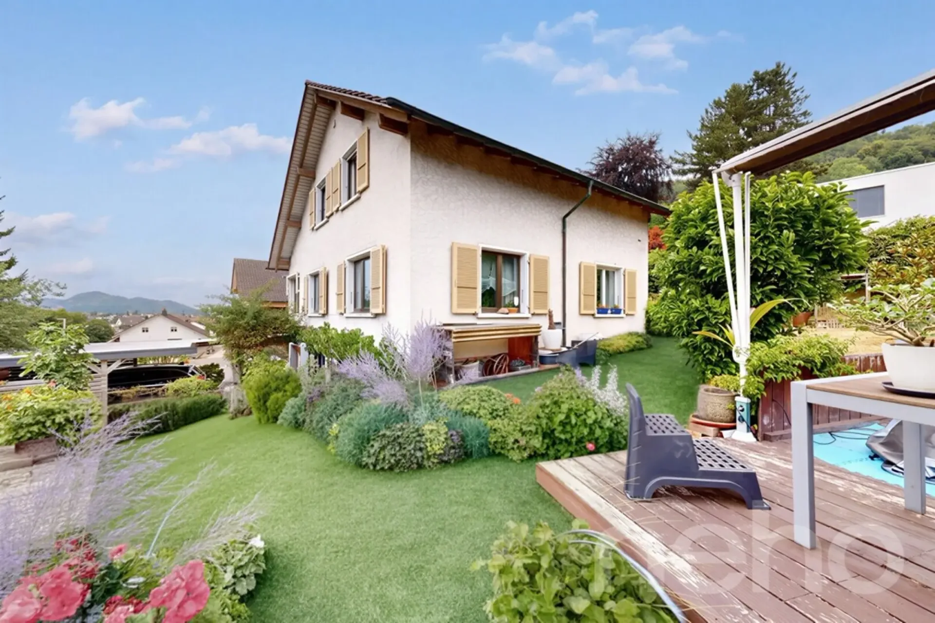 Maison individuelle indépendante avec un jardin charmant et une vue verdoyante