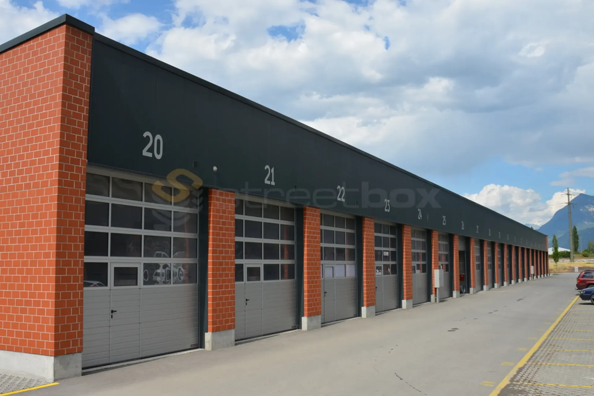 Straßenbox 60m² zur Miete - Box n6 - 1. Miete kostenlos