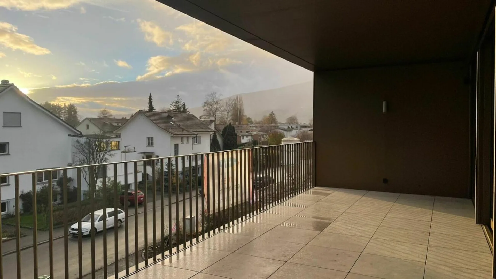 Nidau, splendide duplex haut standing 5.5 pces - 205 m2 avec parking et jardin commun