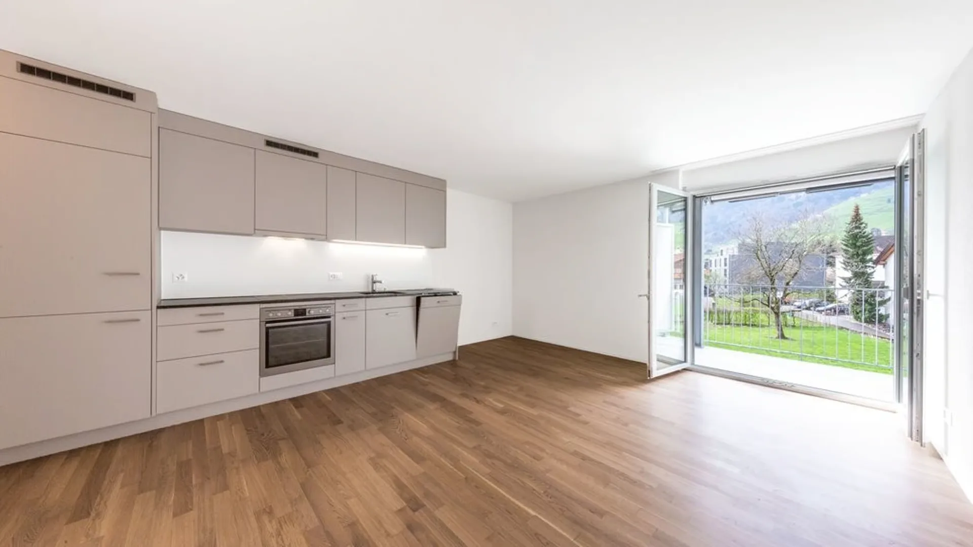 Modern Studio Apartment with Balcony for Rent