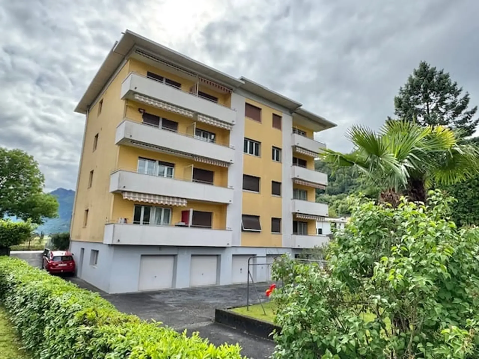 Verkauf in Quartino - 4.5-Zimmer-Wohnung im Erdgeschoss