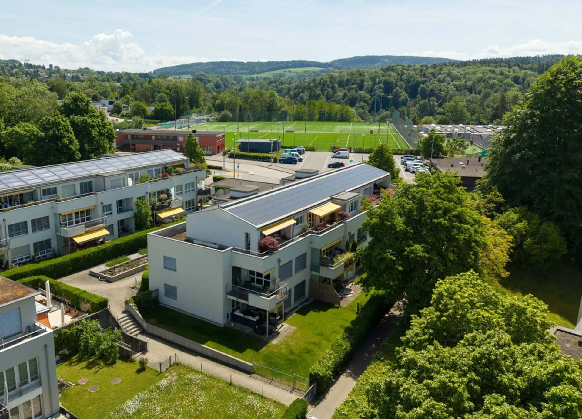 4.5 Zimmer-Wohnung mit Sitzplatz im steuergünstigen Küsnacht
