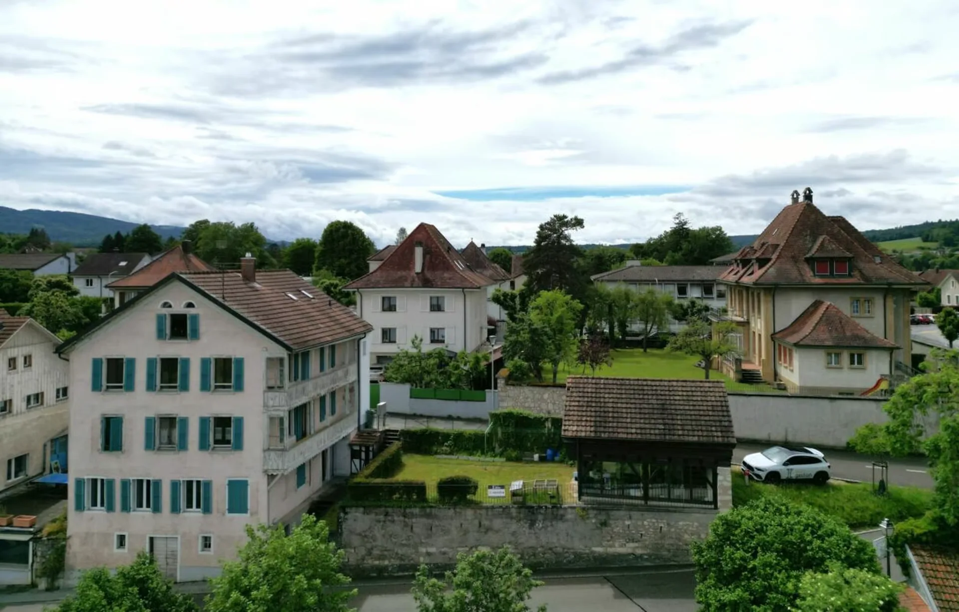 Porrentruy, Mietshaus mit 4 Einheiten - 6,65% Rendite
