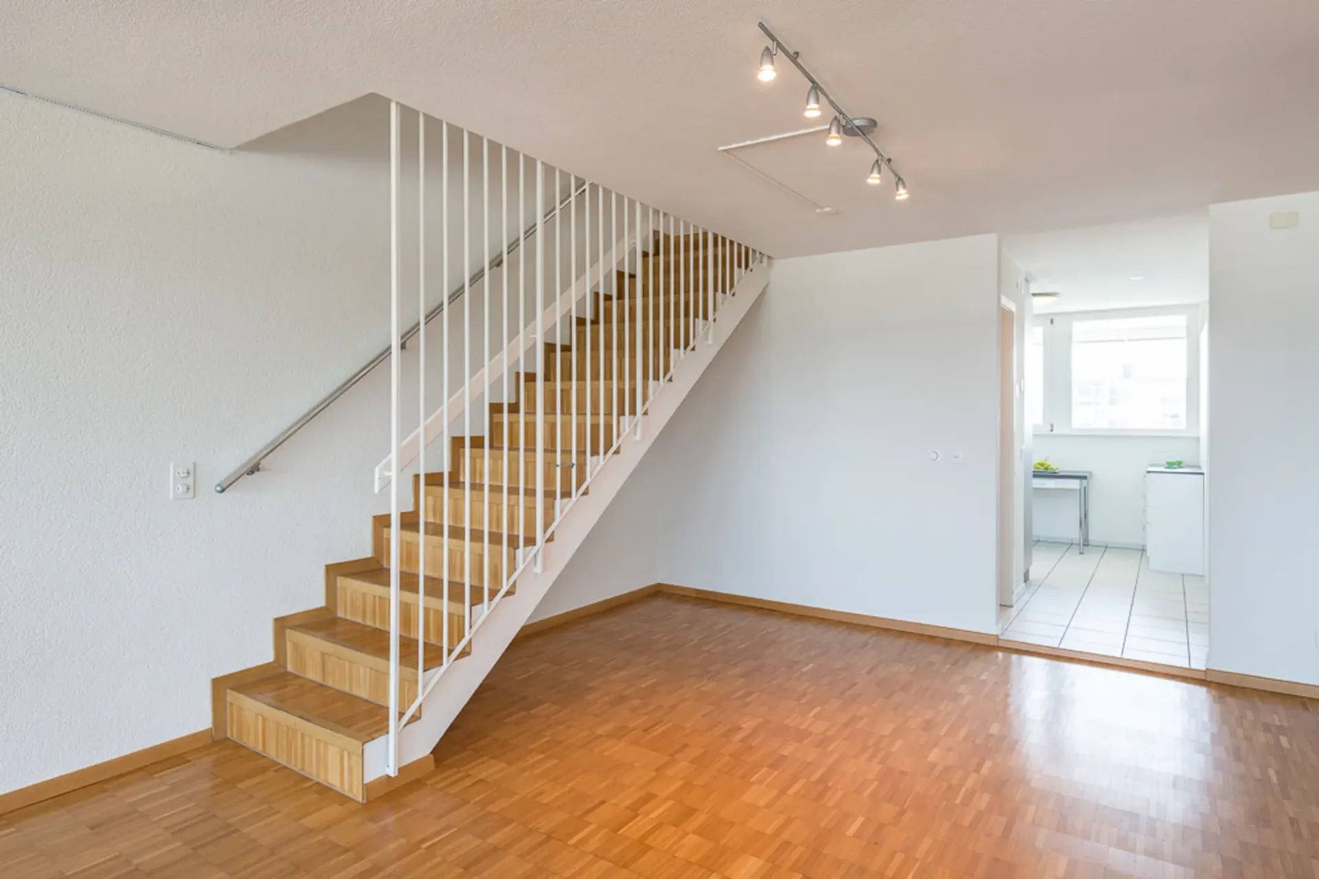 Grosszügige Maisonettewohnung - befristet bis 30.09.2027