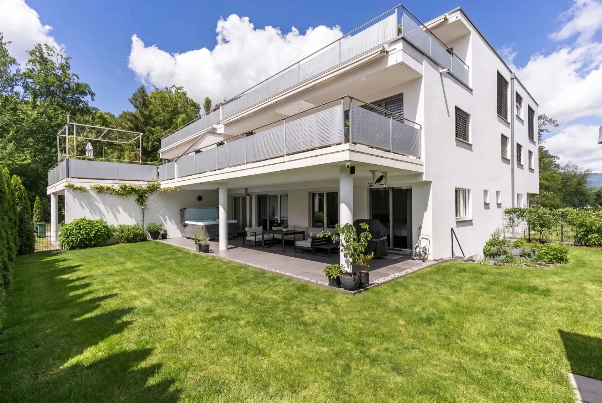 WELLNESS PUR - ATTRAKTIVE MAISONETTE GARTENWOHNUNG