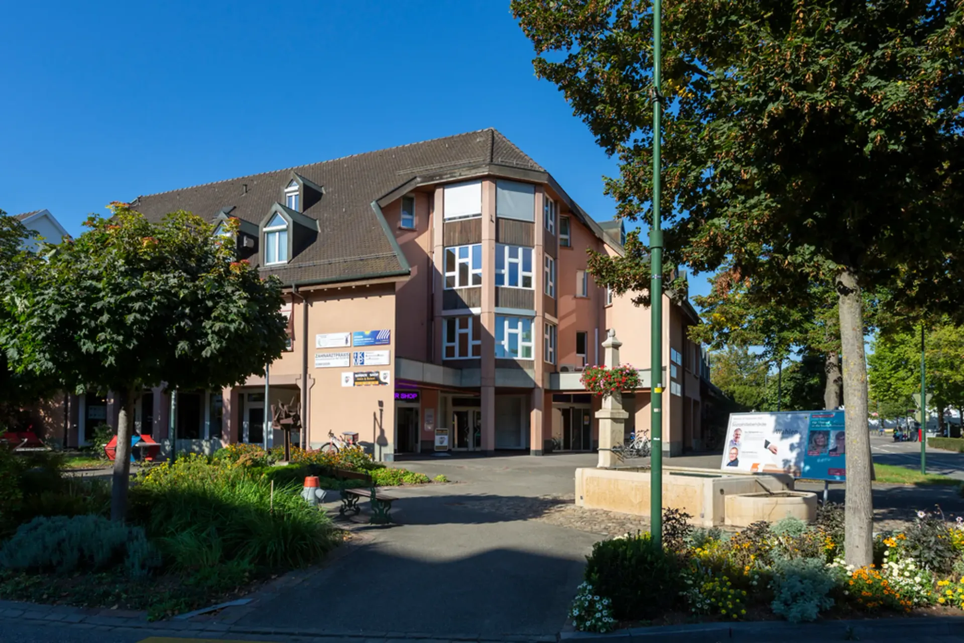 Gewerbe und Büroflächen im Herzen von Therwil