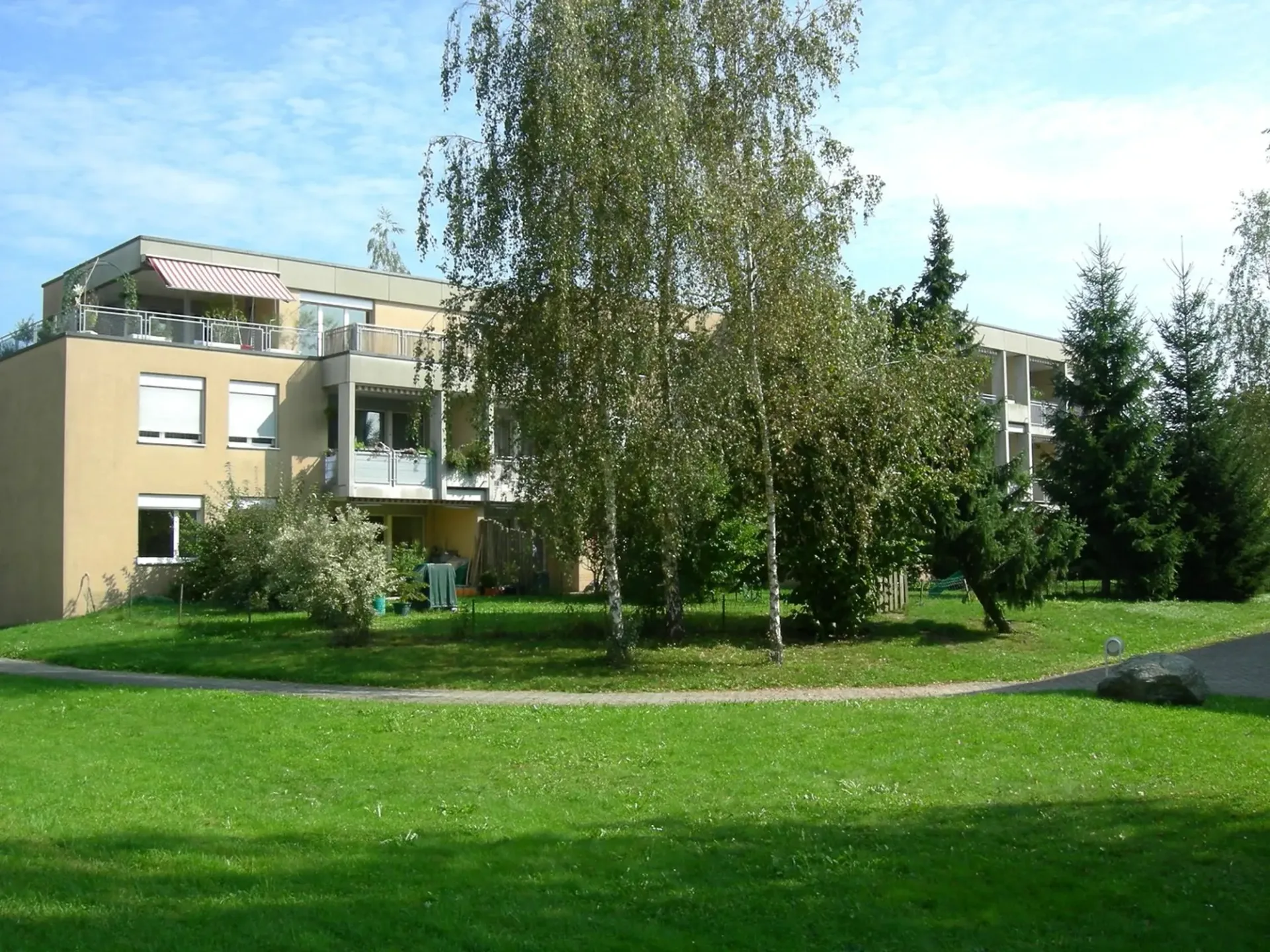 Gemütliche, sanierte 2.5-Zimmerwohnung mit Balkon