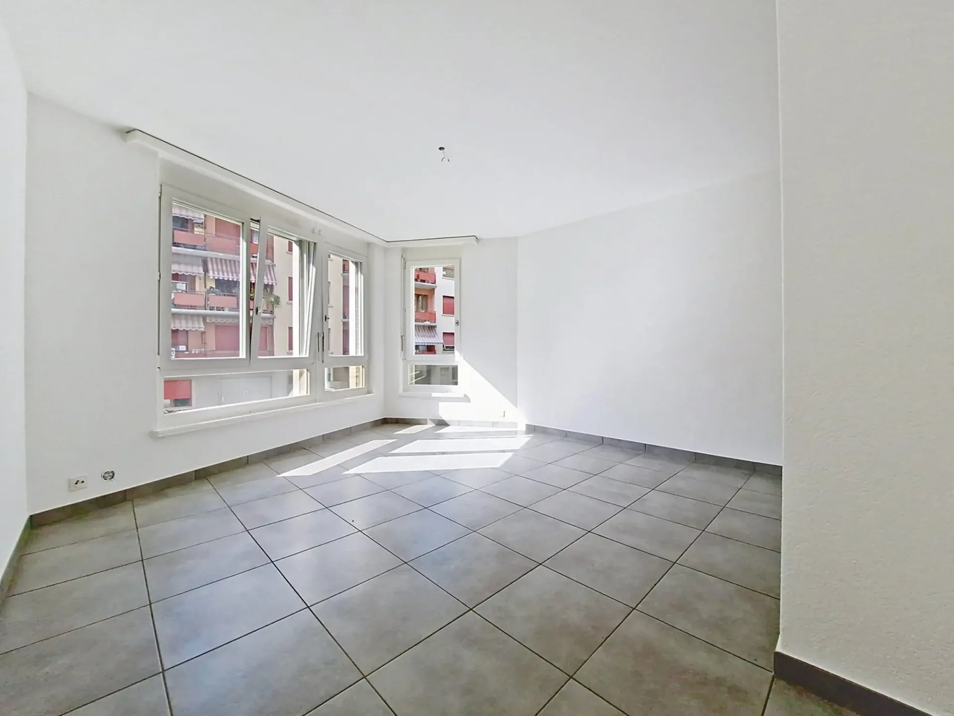 Sion, 3.5-room apartment in the west of the city with parking space