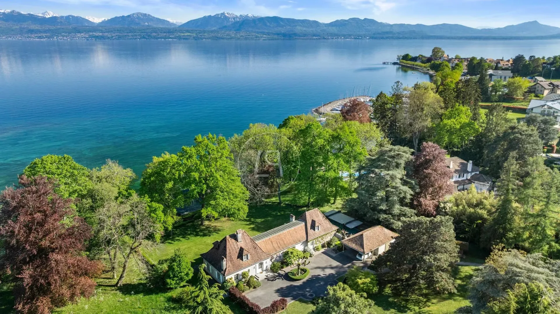 Proprietà eccezionale fronte lago con forte potenziale, St-Prex