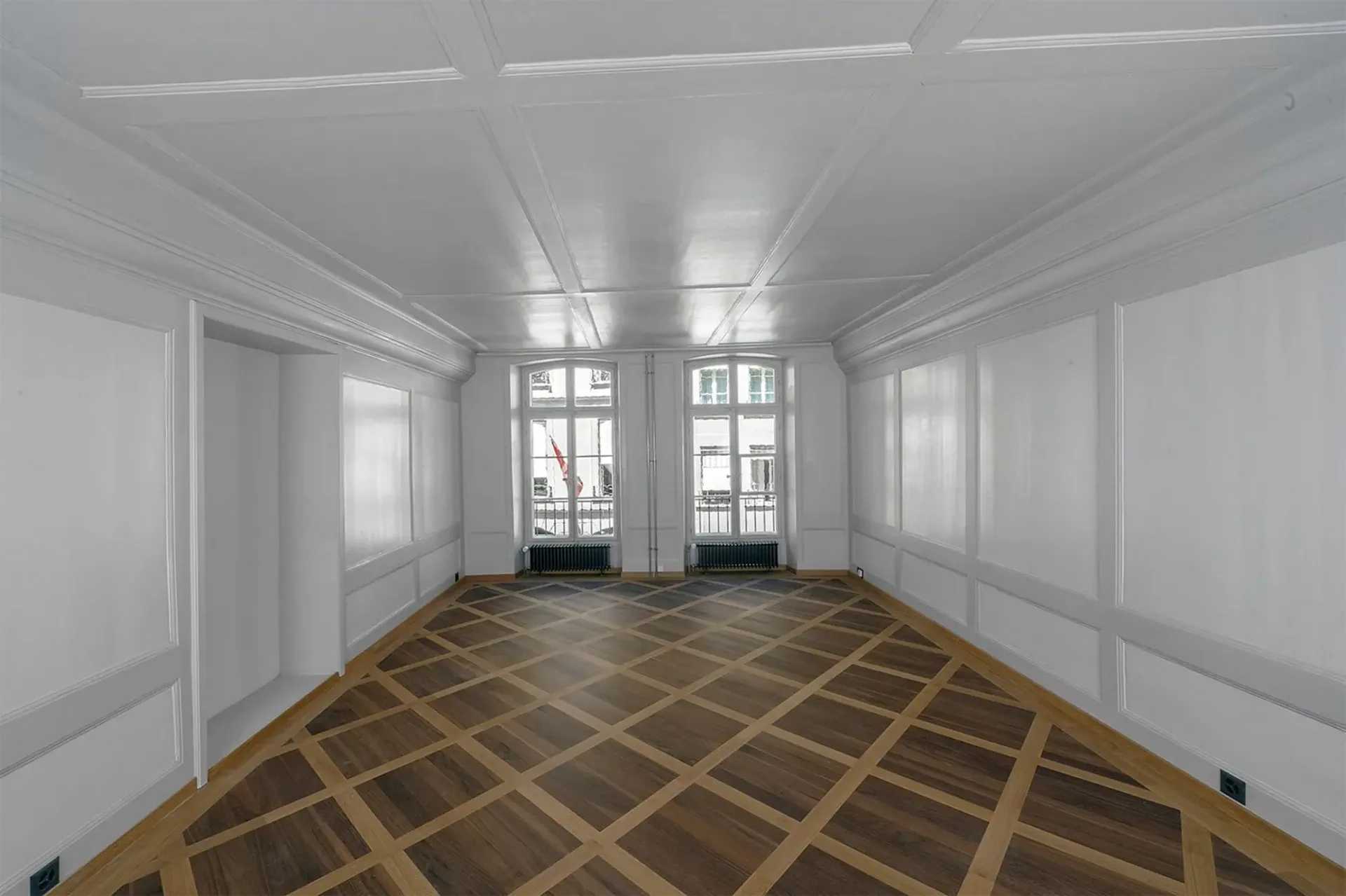 Freshly renovated 2.5-room luxury apartment in the old town