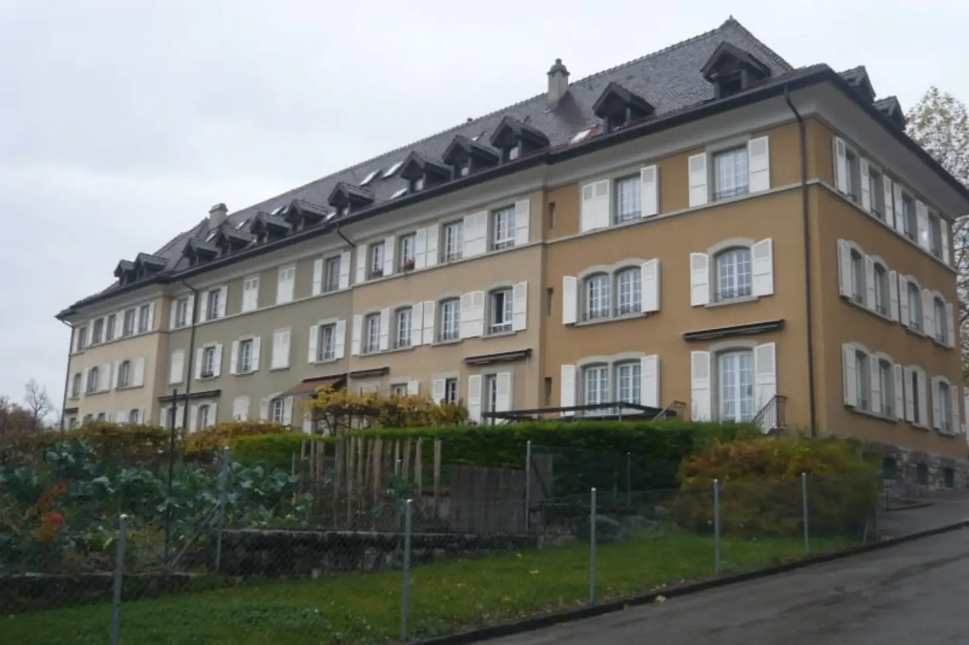 Wohnung mit 3.5 Zimmern im 3. Stock mit Garten in der Nachbarschaft Bellevaux