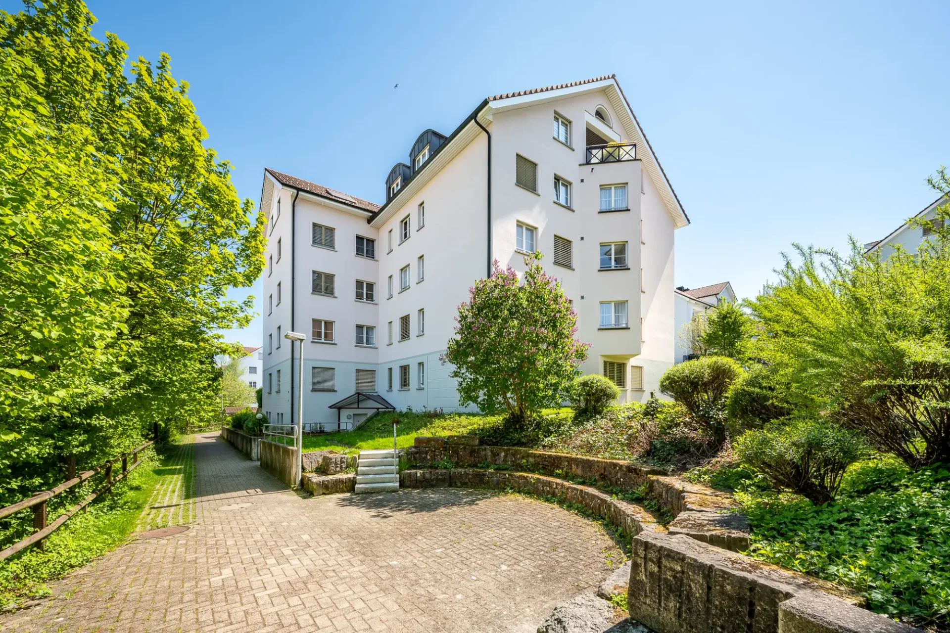 Erstbezug nach Sanierung  Wohnqualität neu erleben