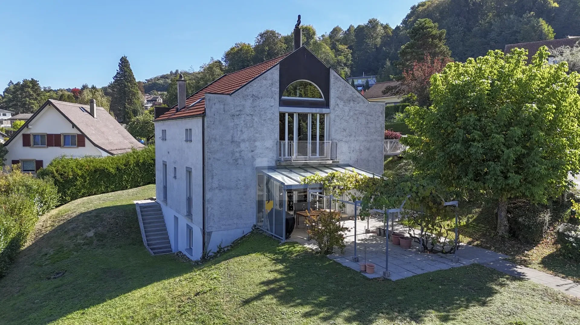 Charming house with garden and covered terrace