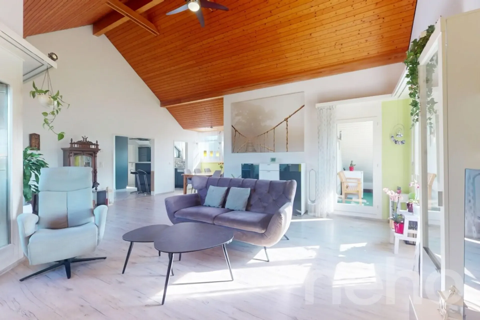 Grosszügige 4.5 Zimmer Dachwohnung mit sonnigem Balkon